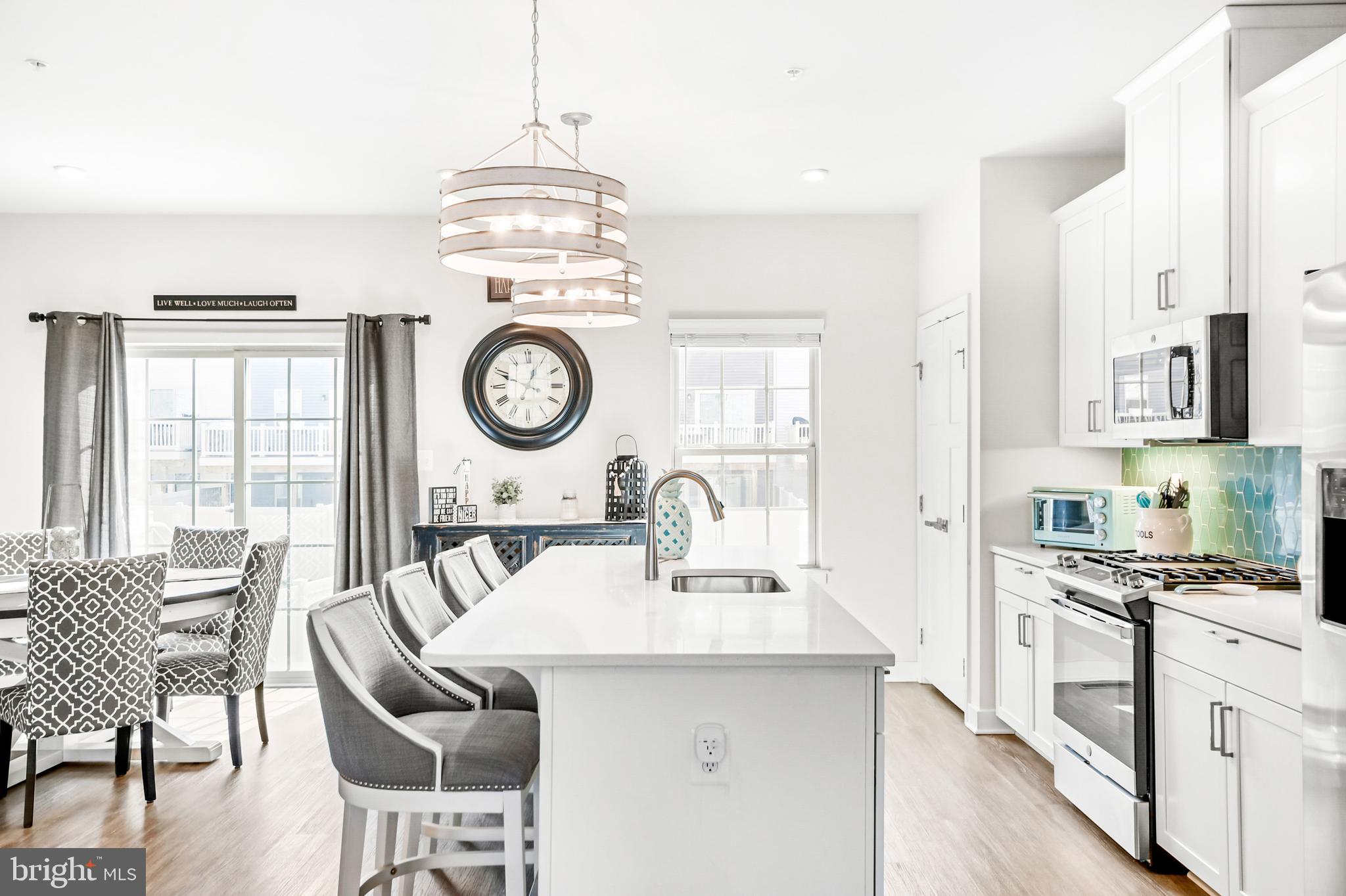 LAKE LINGANORE - Residential
