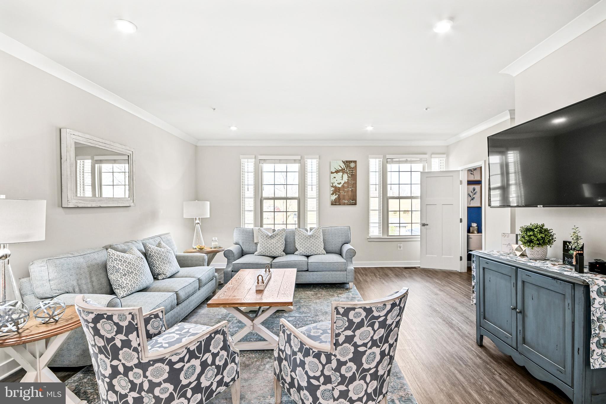 LAKE LINGANORE - Residential
