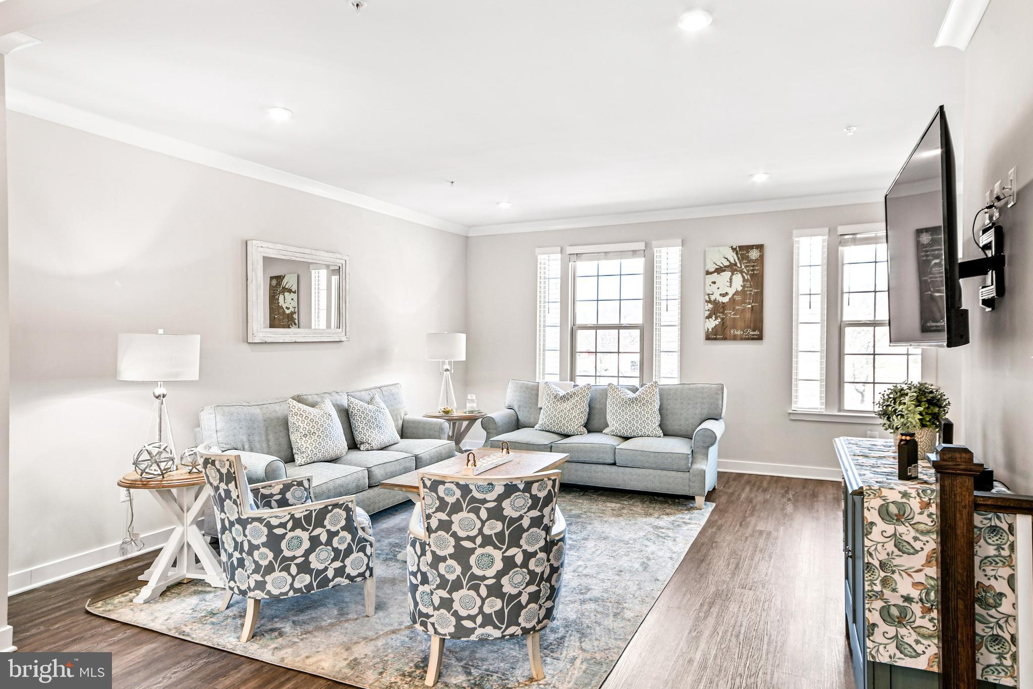 LAKE LINGANORE - Residential