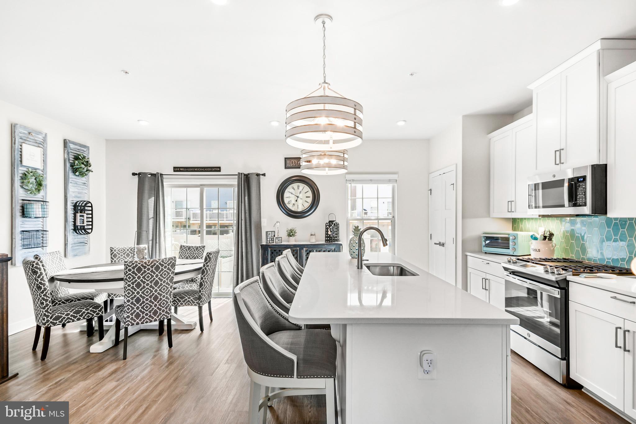 LAKE LINGANORE - Residential