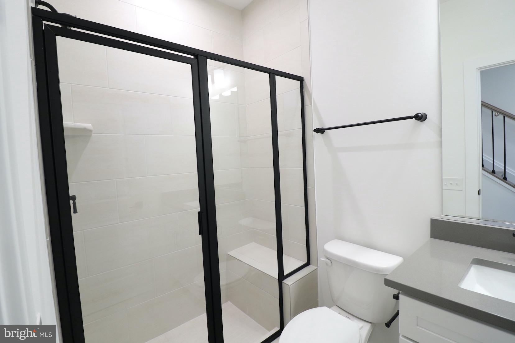 OVERLOOK AT FAIRFAX BOULEVARD - Residential Lease