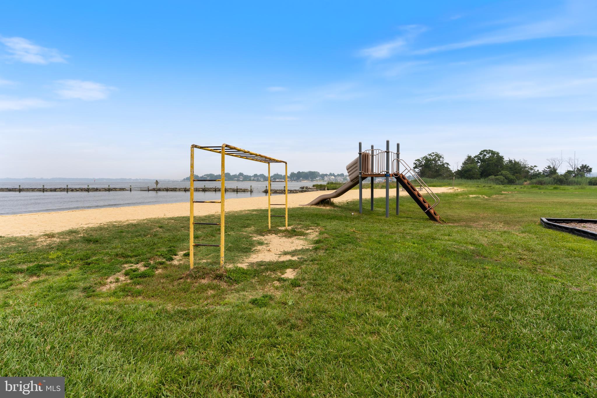 SELBY ON THE BAY - Residential
