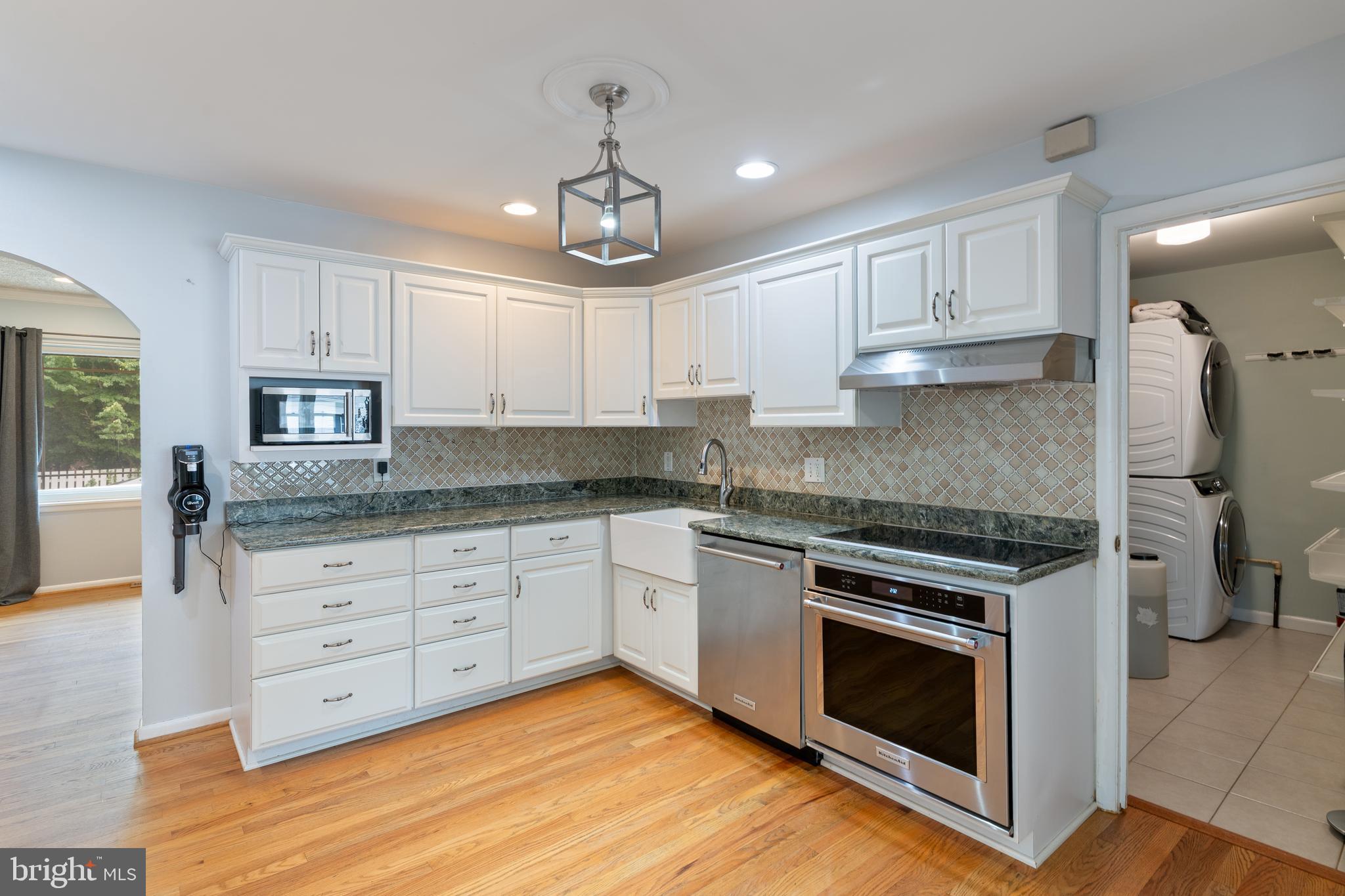 SELBY ON THE BAY - Residential