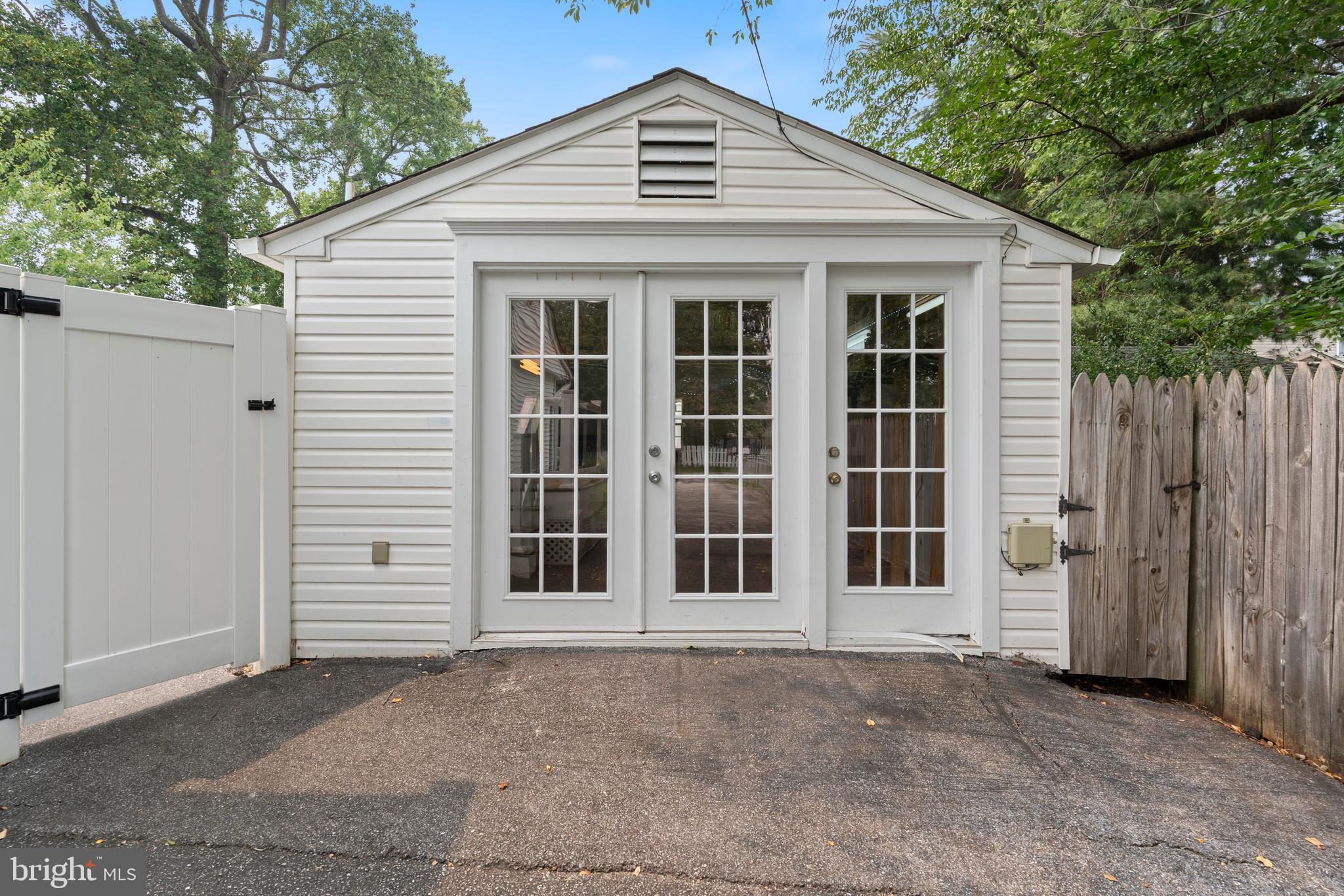 SELBY ON THE BAY - Residential