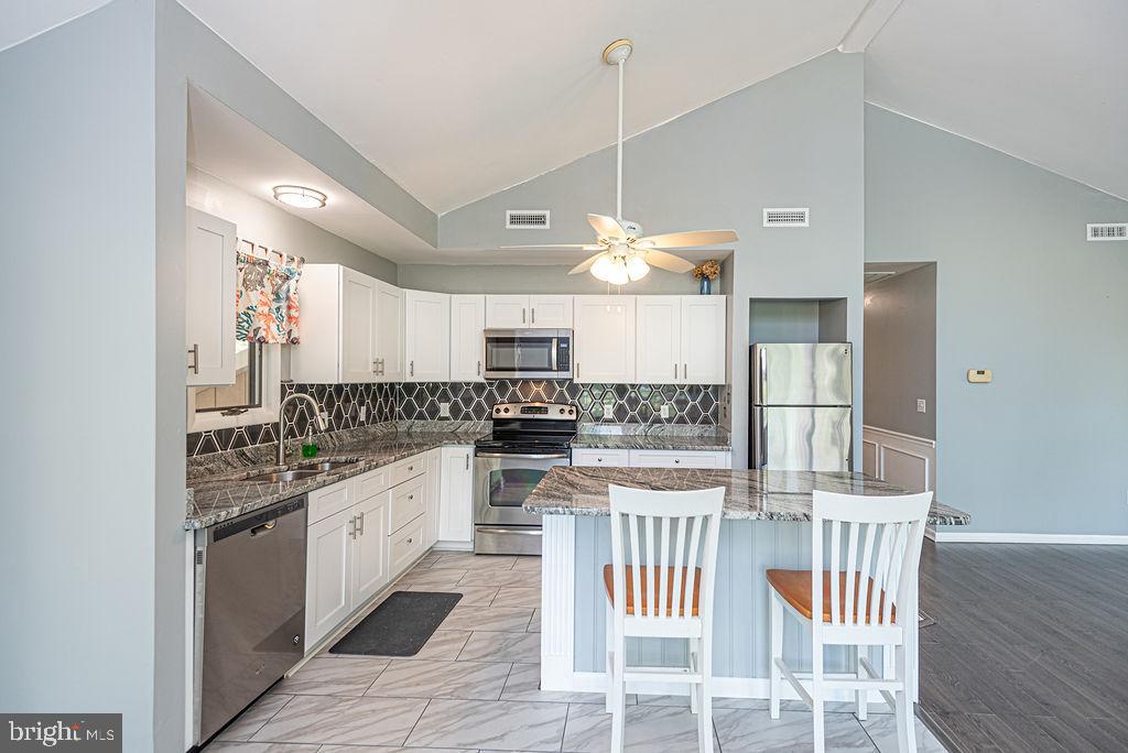 OCEAN PINES - BAY COLONY - Residential