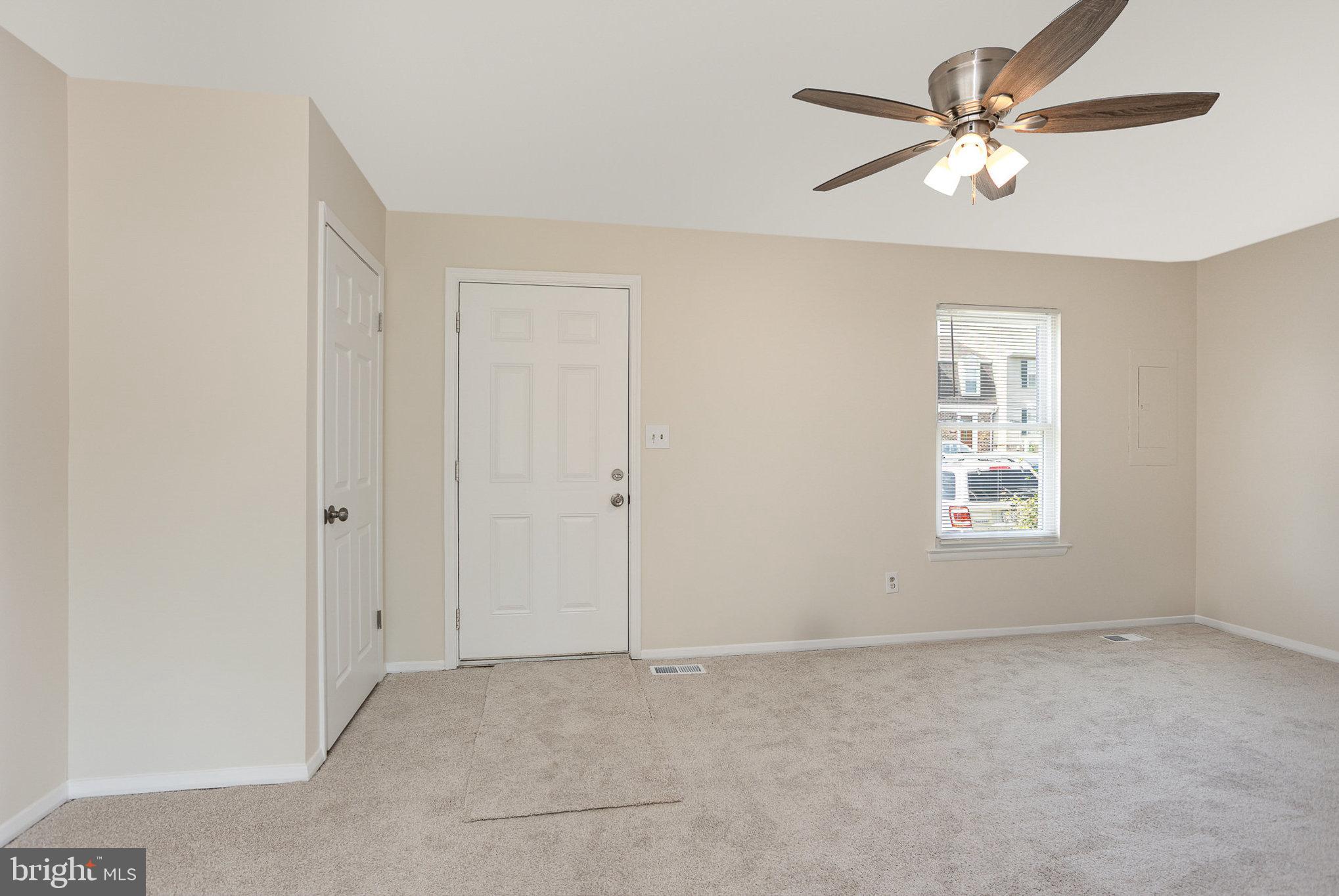 WOODSDALE MANOR - Residential