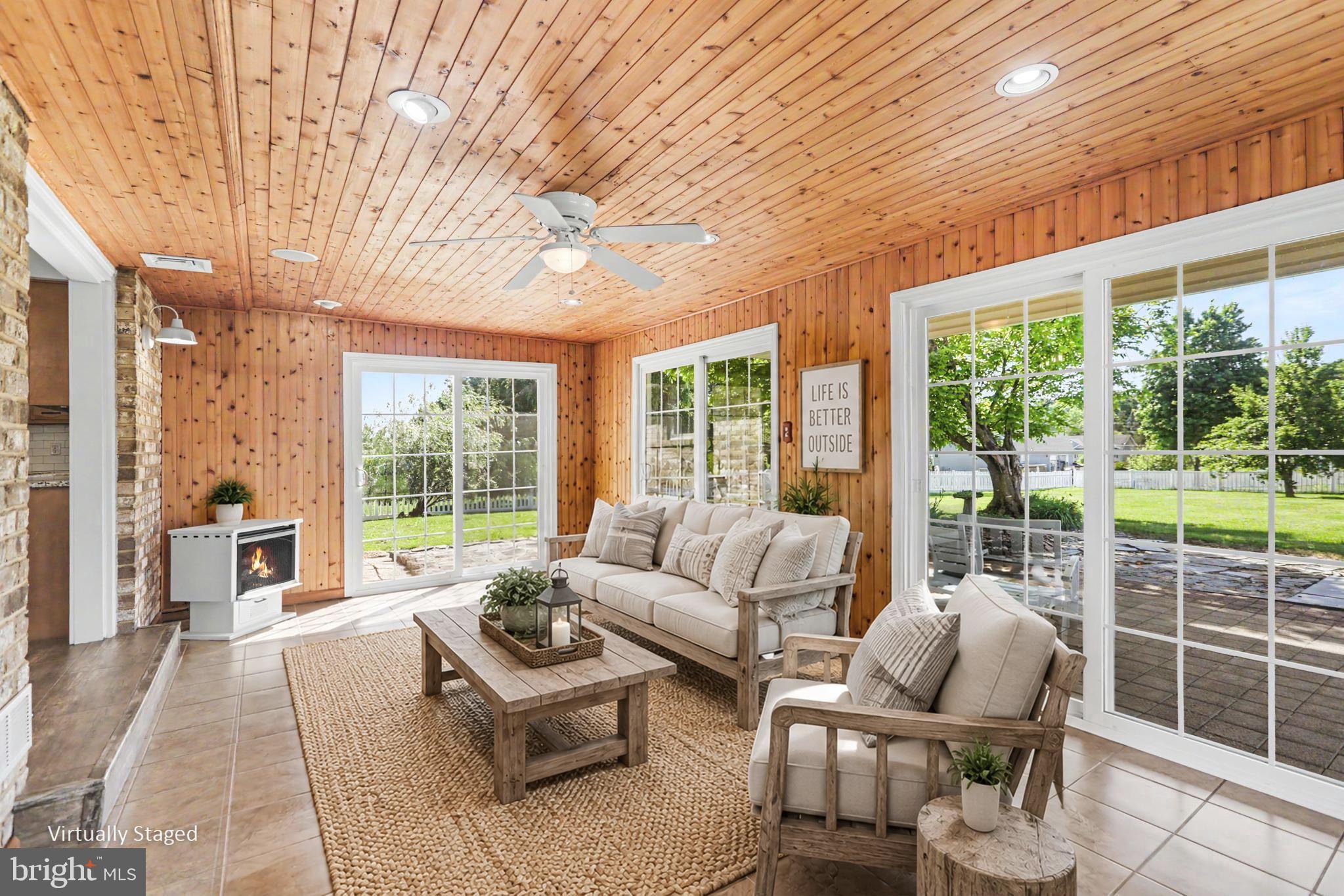 LAKE MEADE - Residential