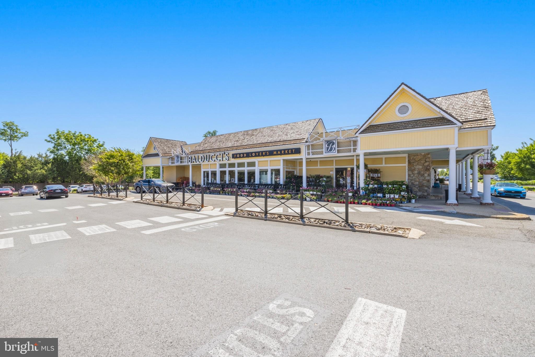GEORGETOWN VILLAGE - Residential