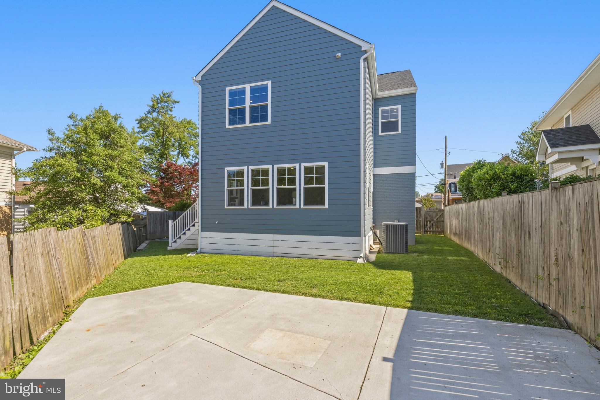 GEORGETOWN VILLAGE - Residential