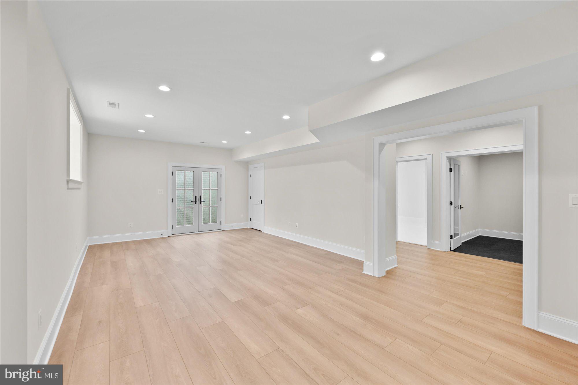 MONTOUR HEIGHTS - Residential