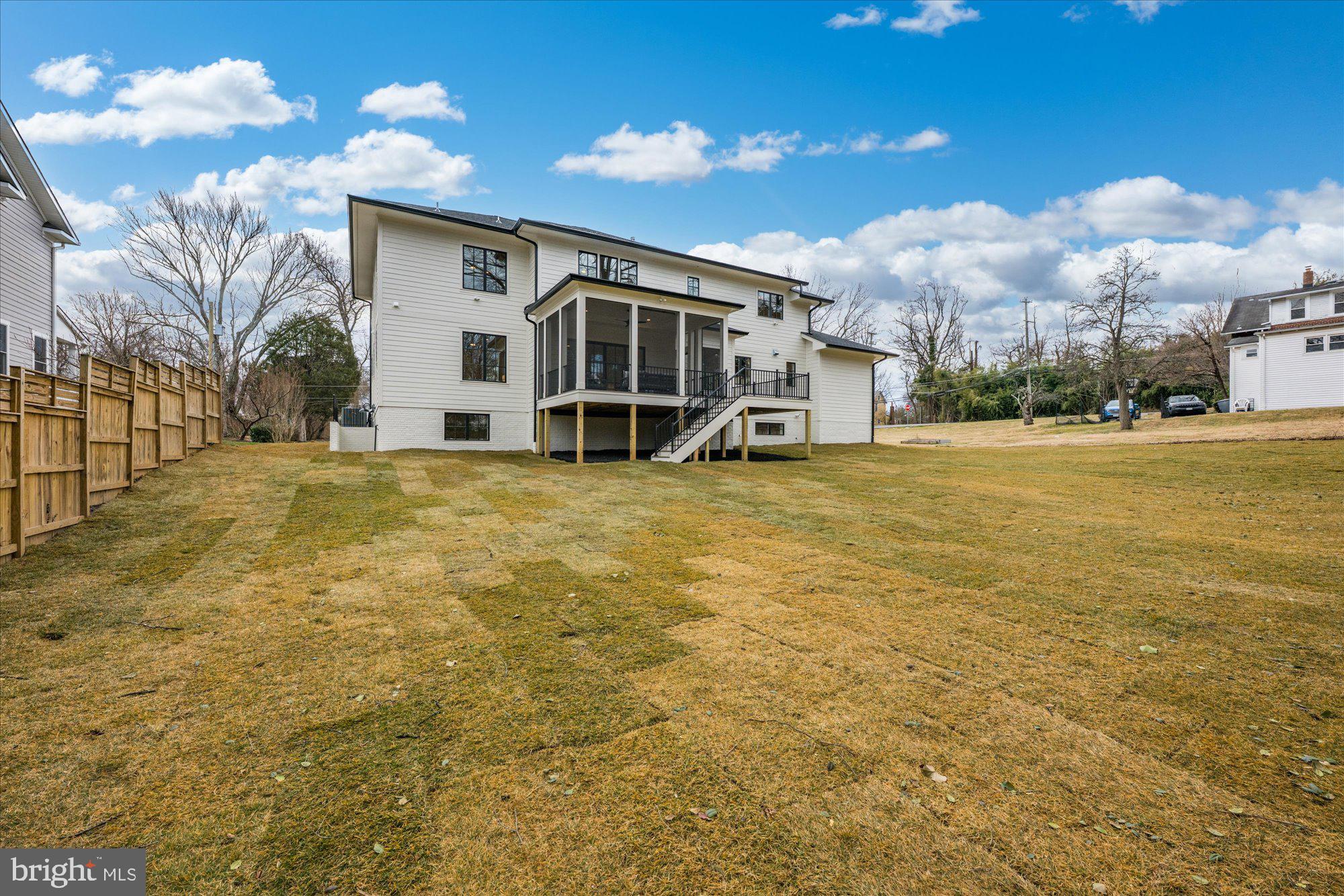 MONTOUR HEIGHTS - Residential