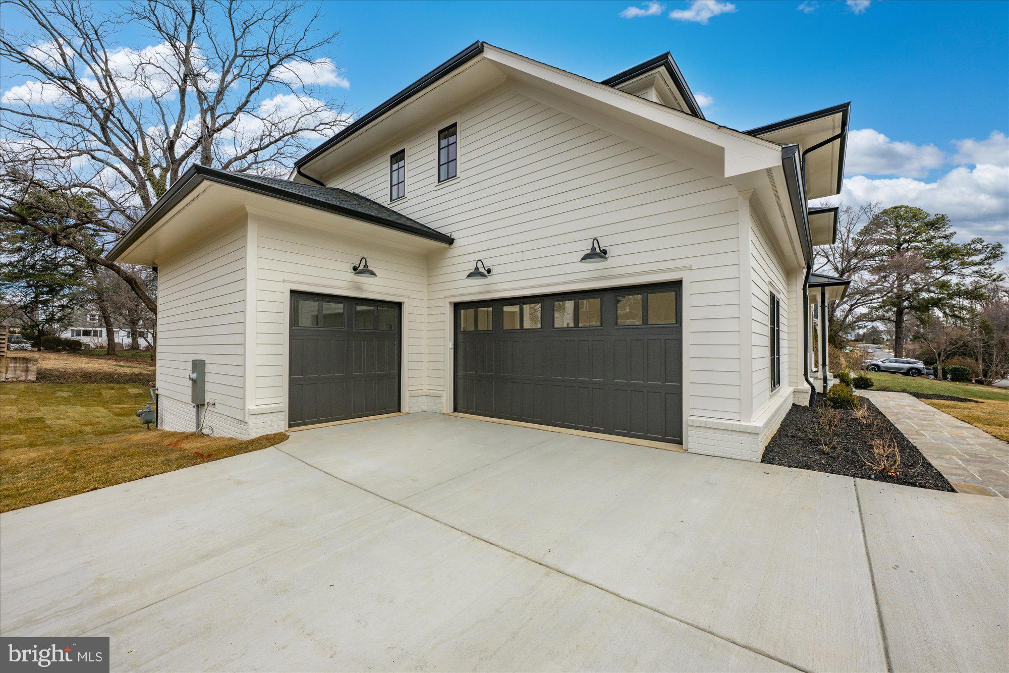 MONTOUR HEIGHTS - Residential
