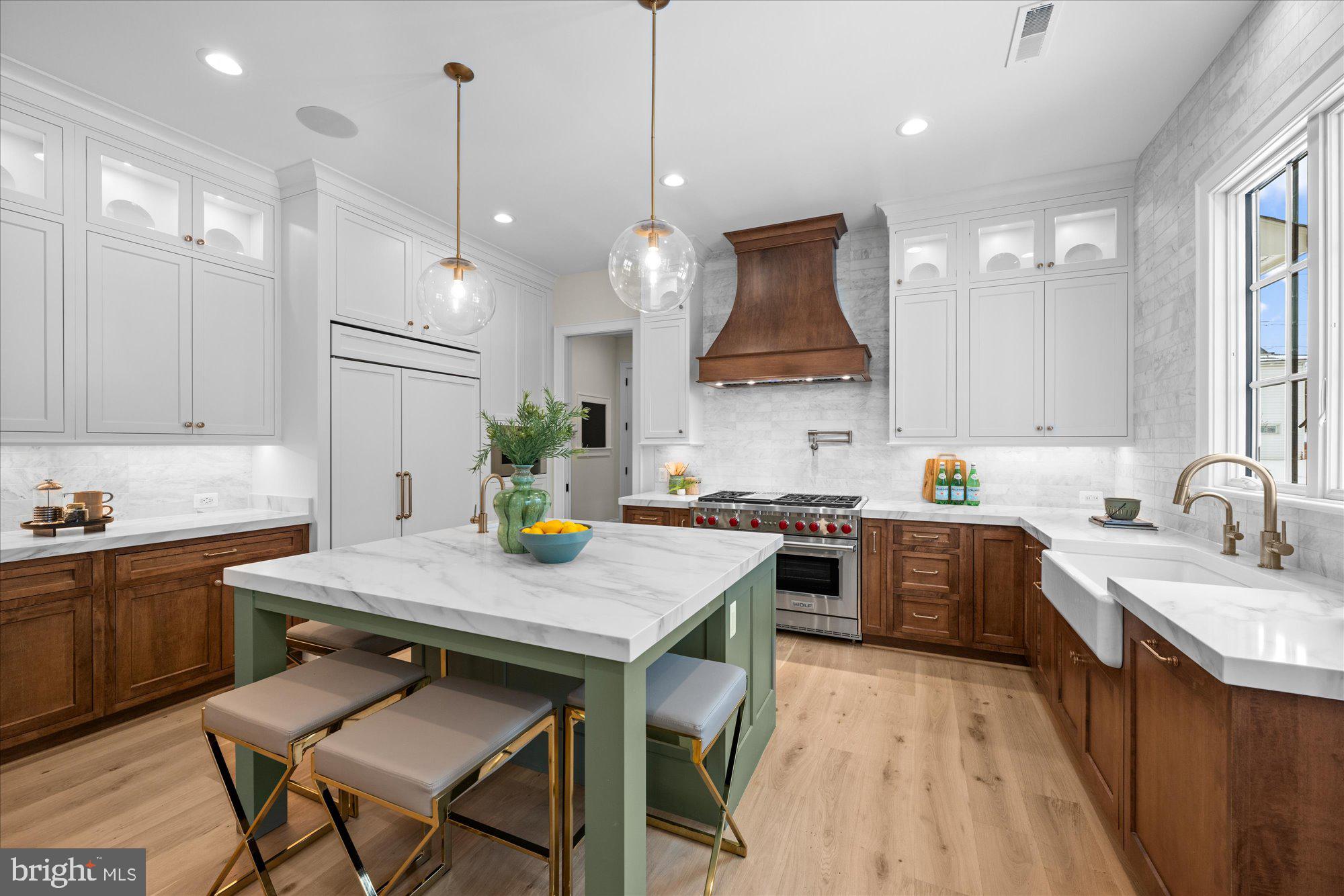 MONTOUR HEIGHTS - Residential