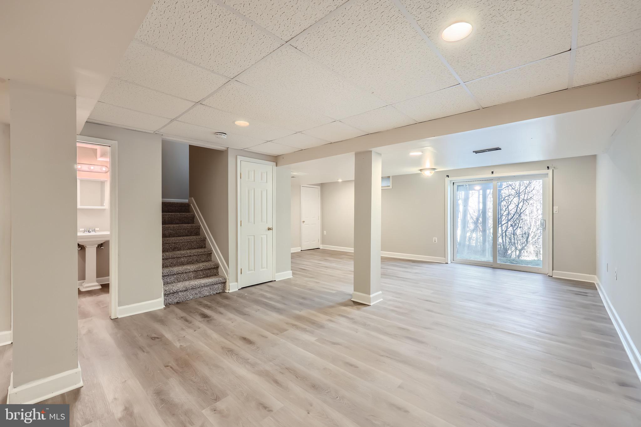 LONG BAR HARBOR - Residential Lease