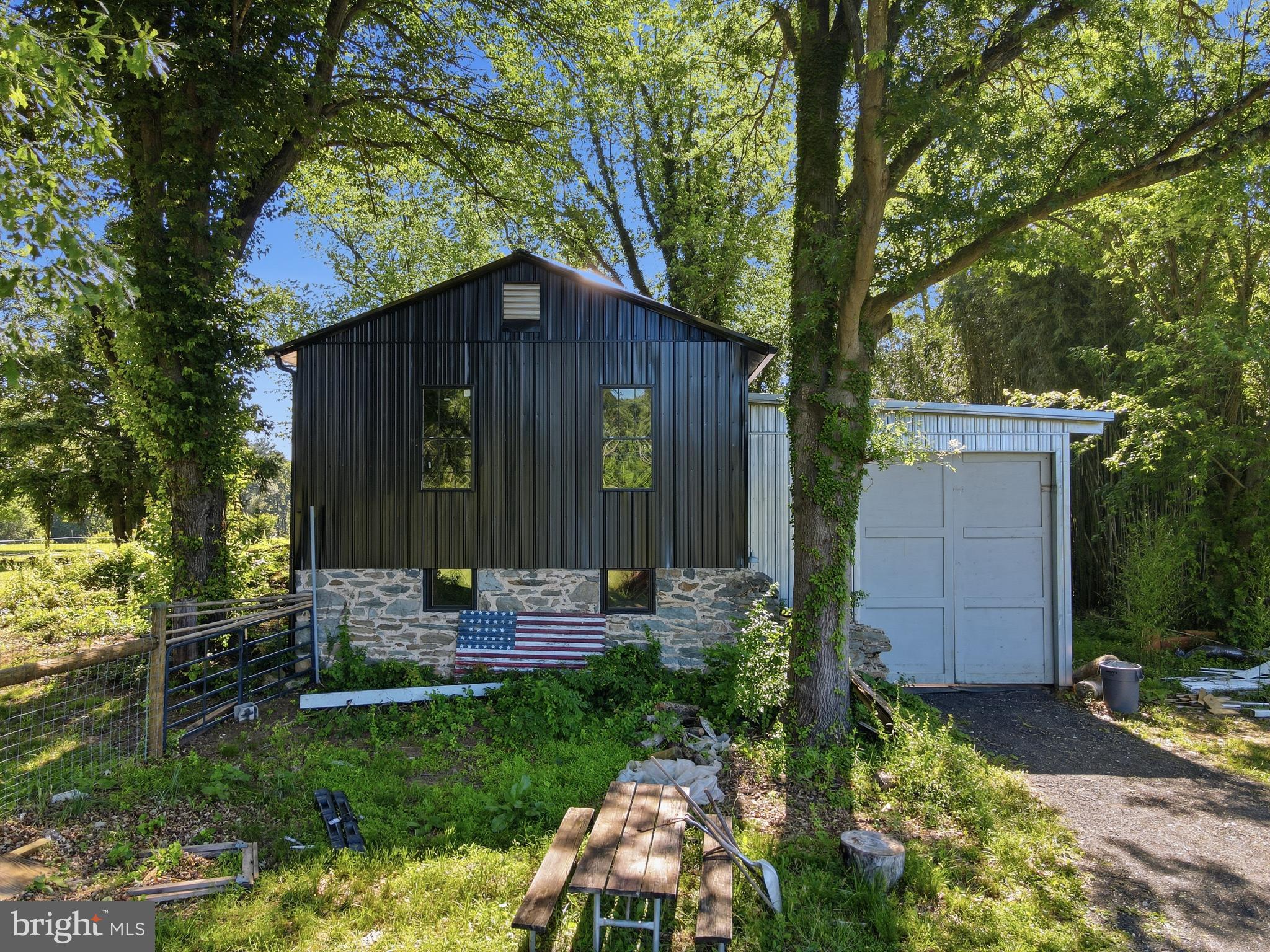 ROCKVILLE OUTSIDE - Residential
