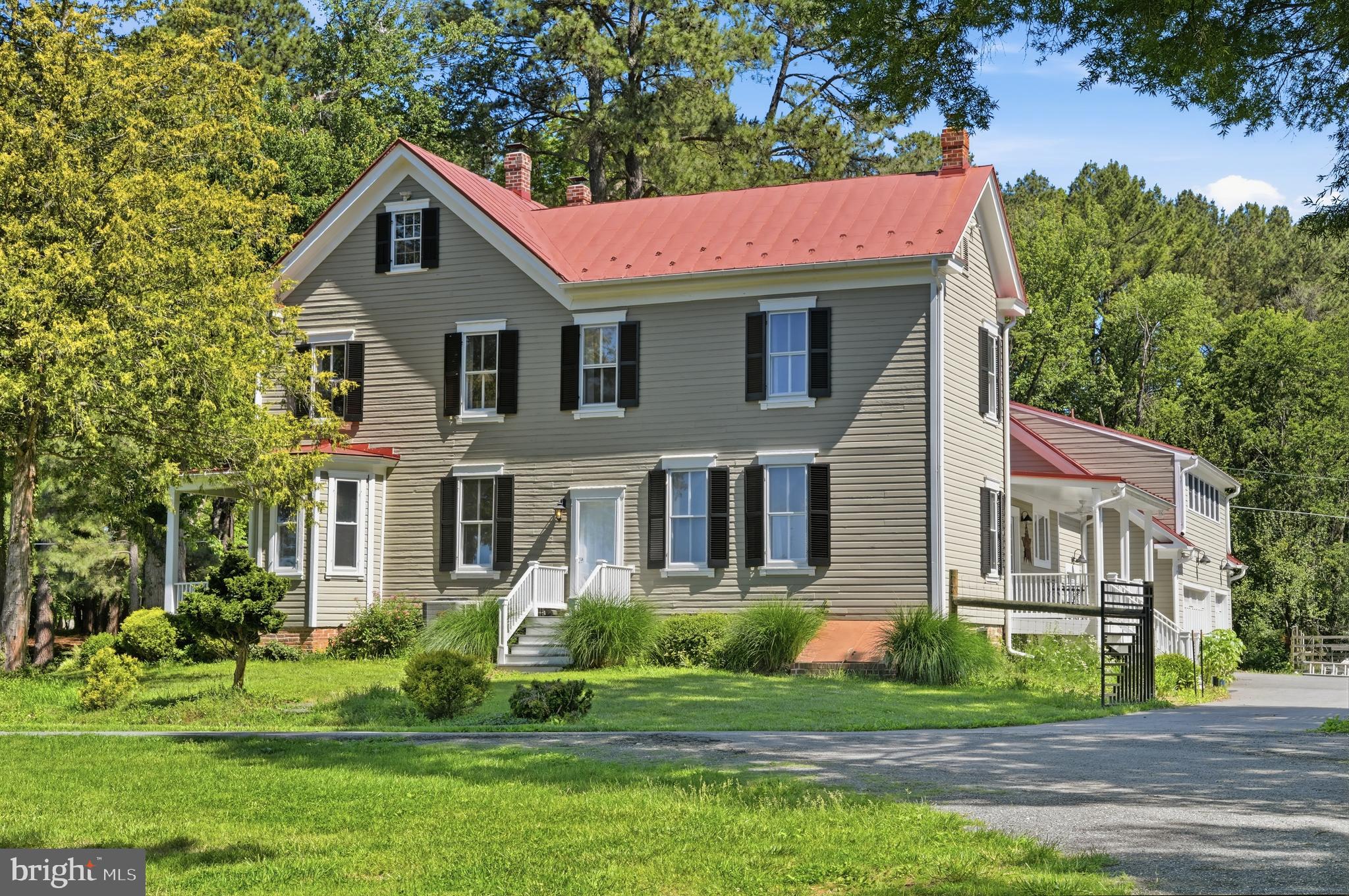 ROCKVILLE OUTSIDE - Residential