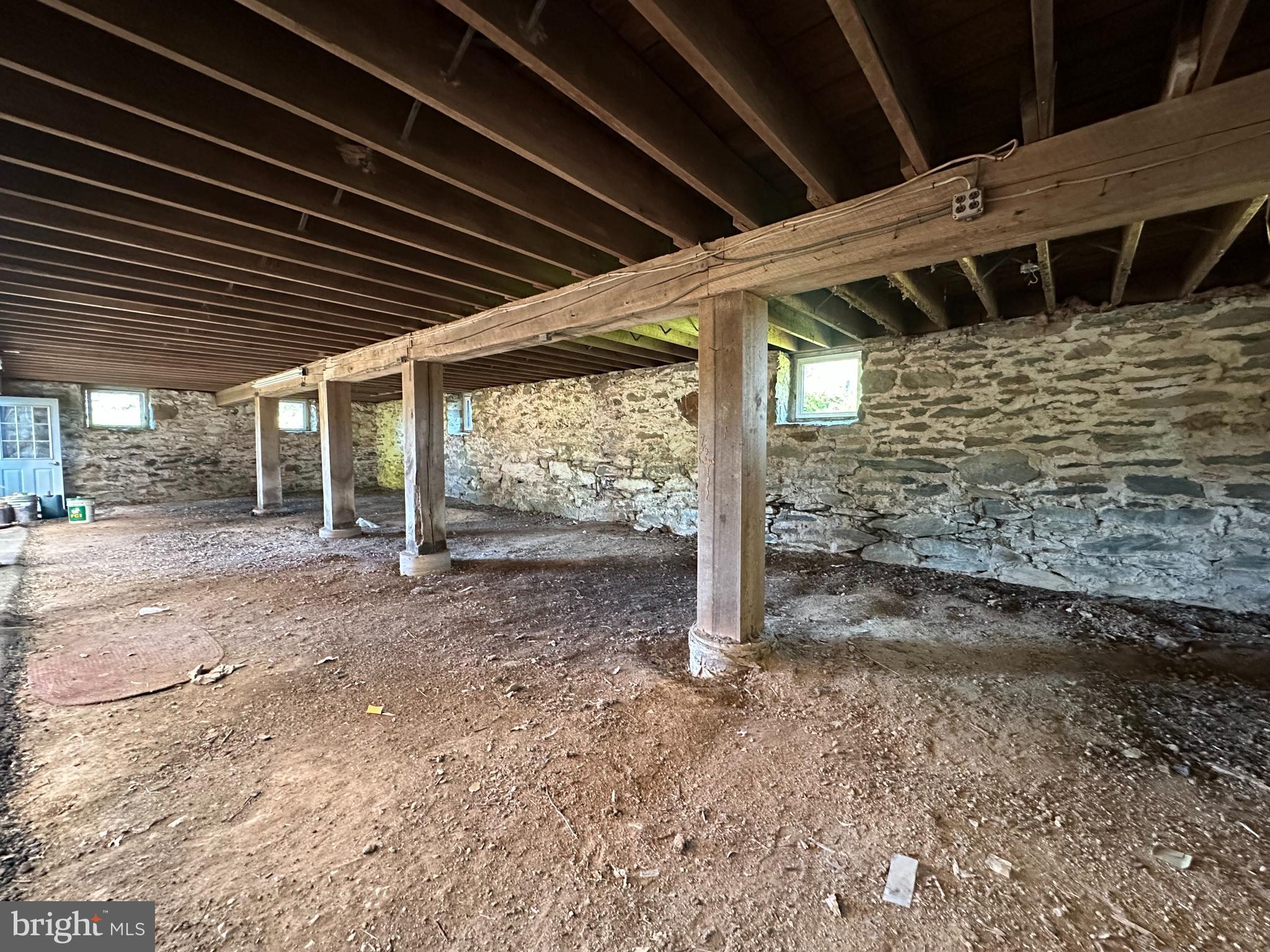 ROCKVILLE OUTSIDE - Residential