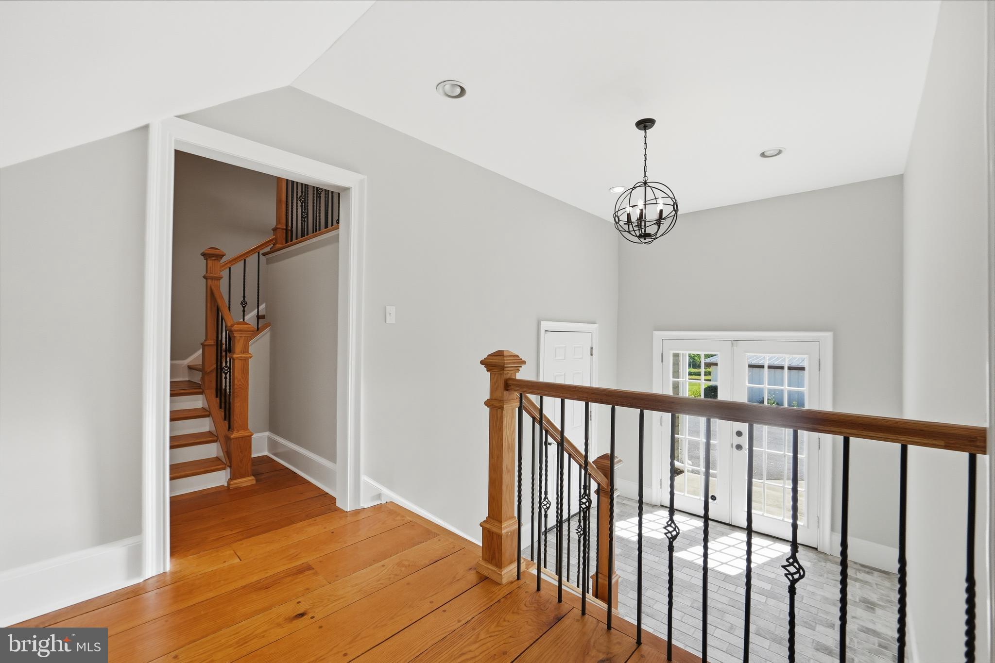ROCKVILLE OUTSIDE - Residential