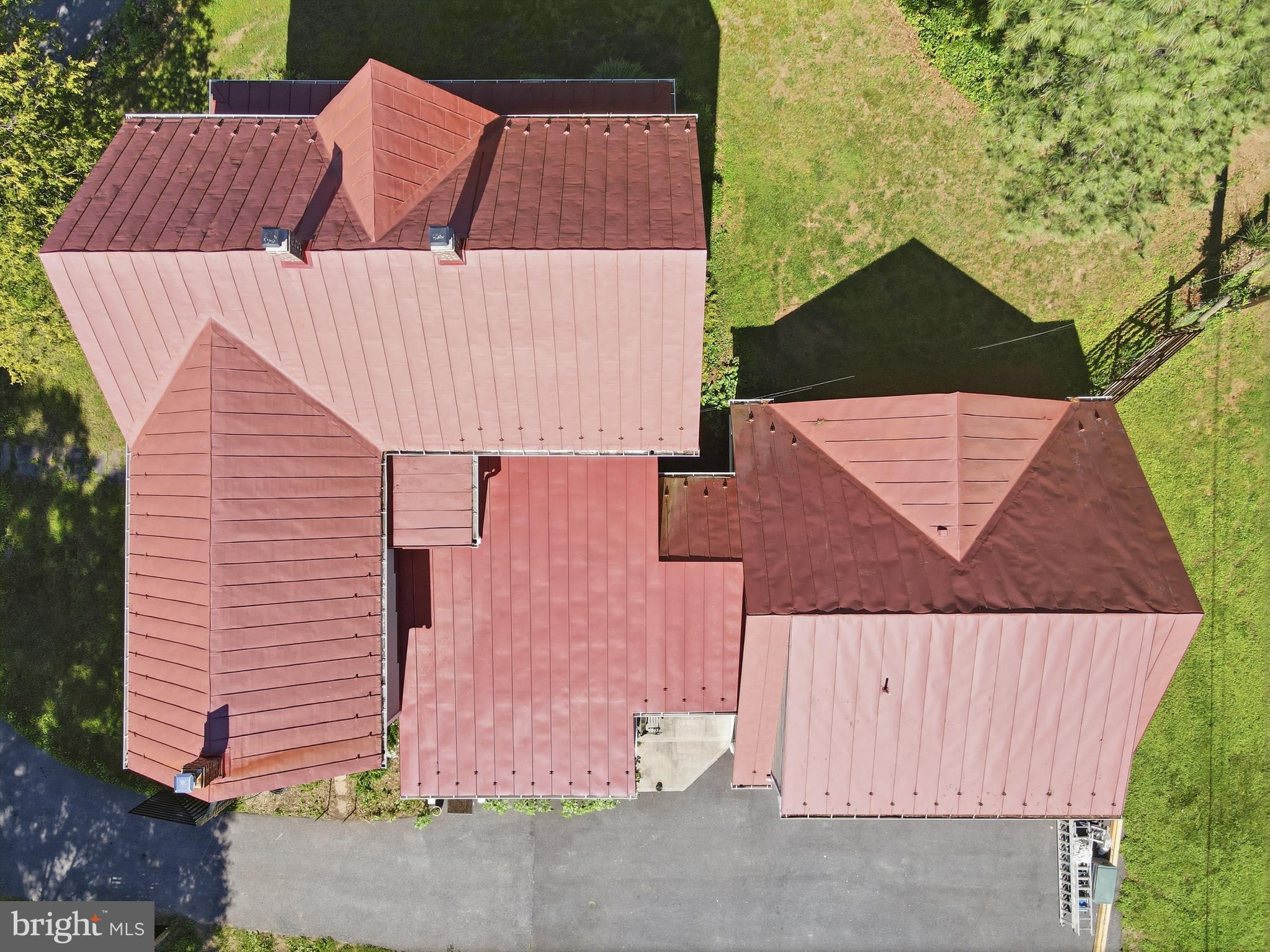 ROCKVILLE OUTSIDE - Residential