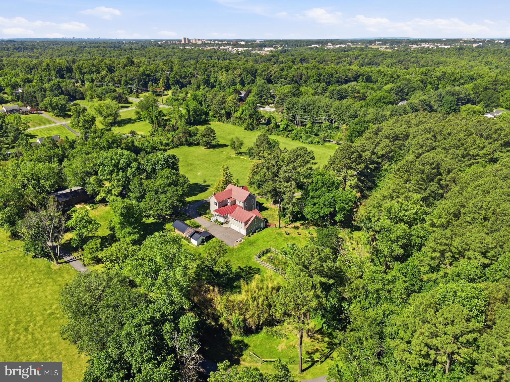 ROCKVILLE OUTSIDE - Residential