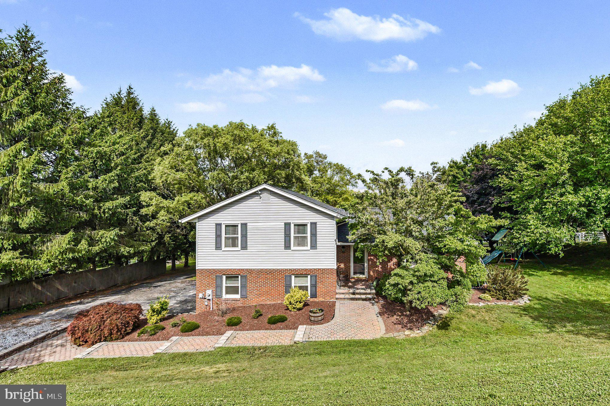 MANCHESTER FARMS - Residential