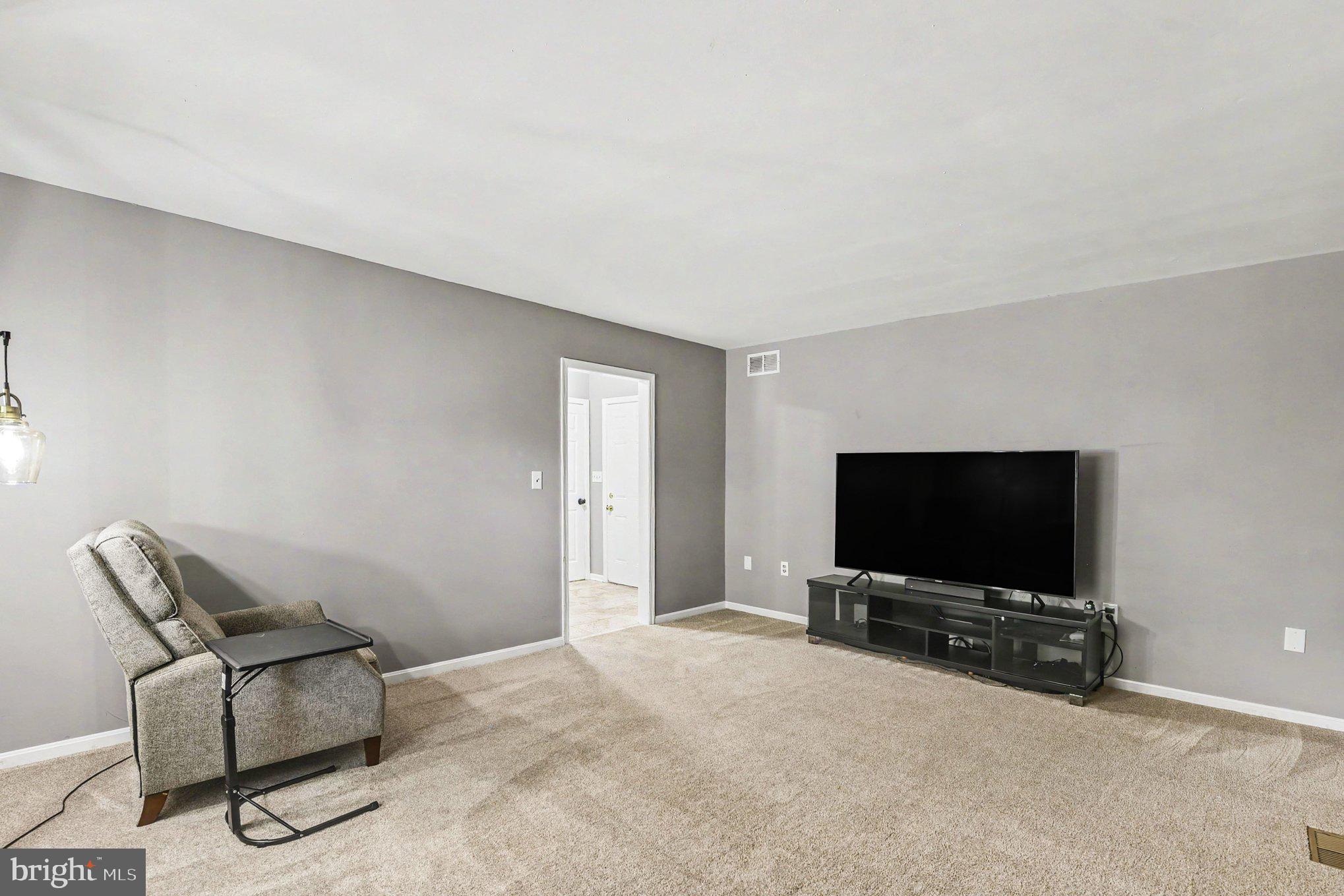 MANCHESTER FARMS - Residential