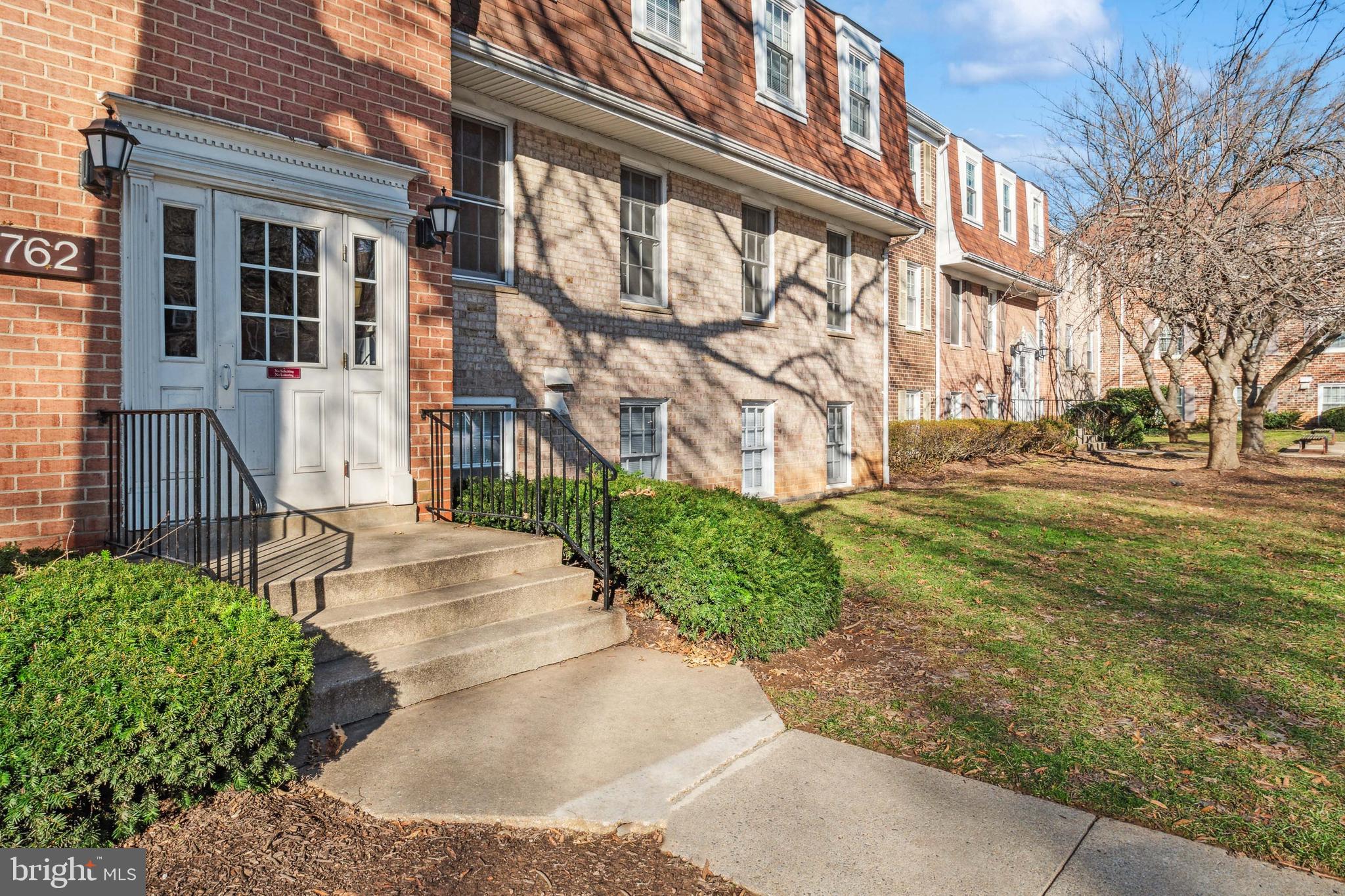 DIAMOND FARMS - Residential Lease
