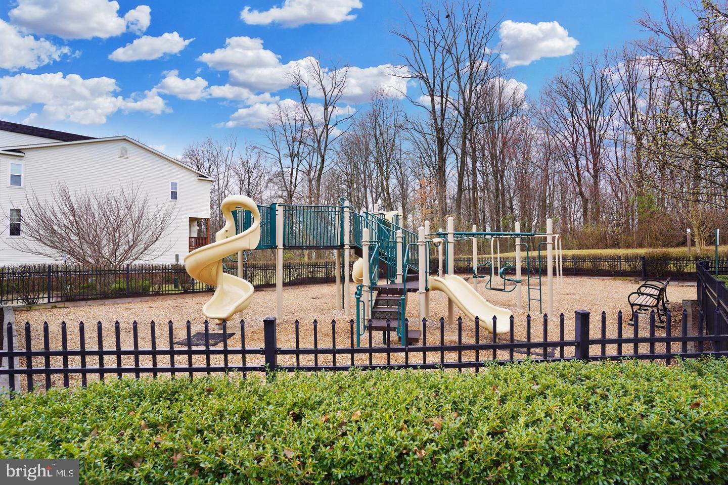 GATEWAY COMMONS - Residential