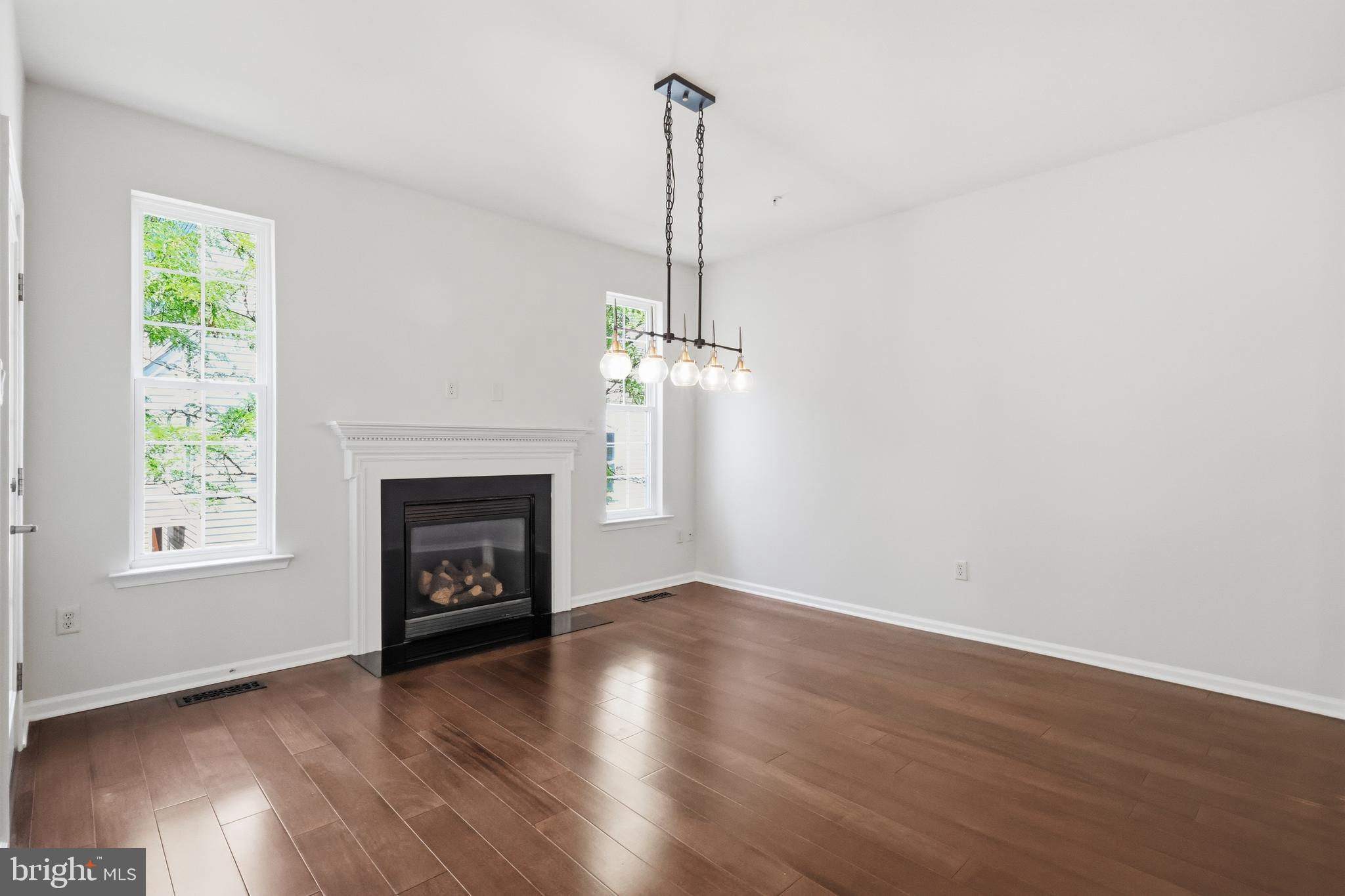 GATEWAY COMMONS - Residential