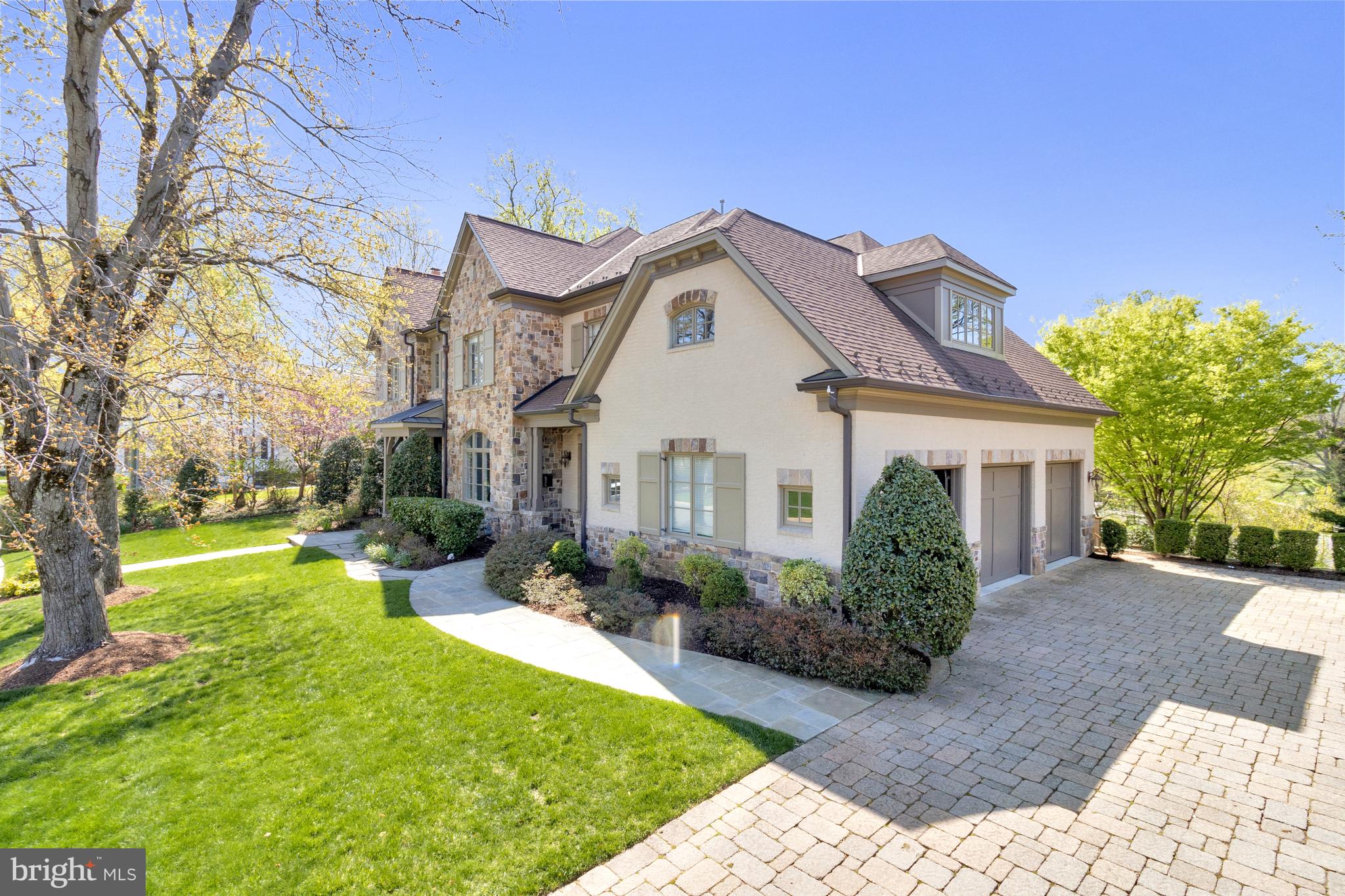 COUNTRY CLUB HILLS - Residential