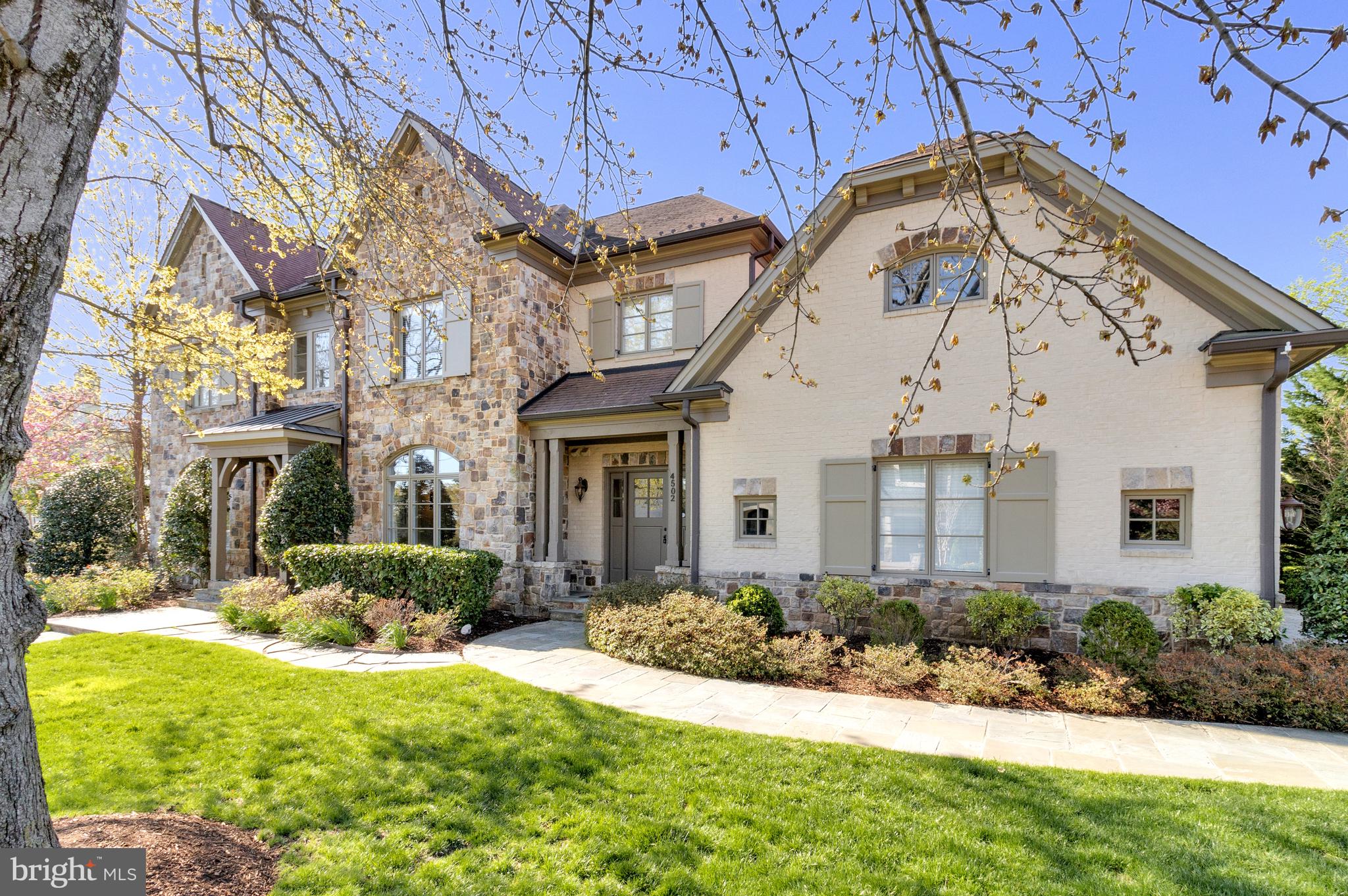 COUNTRY CLUB HILLS - Residential