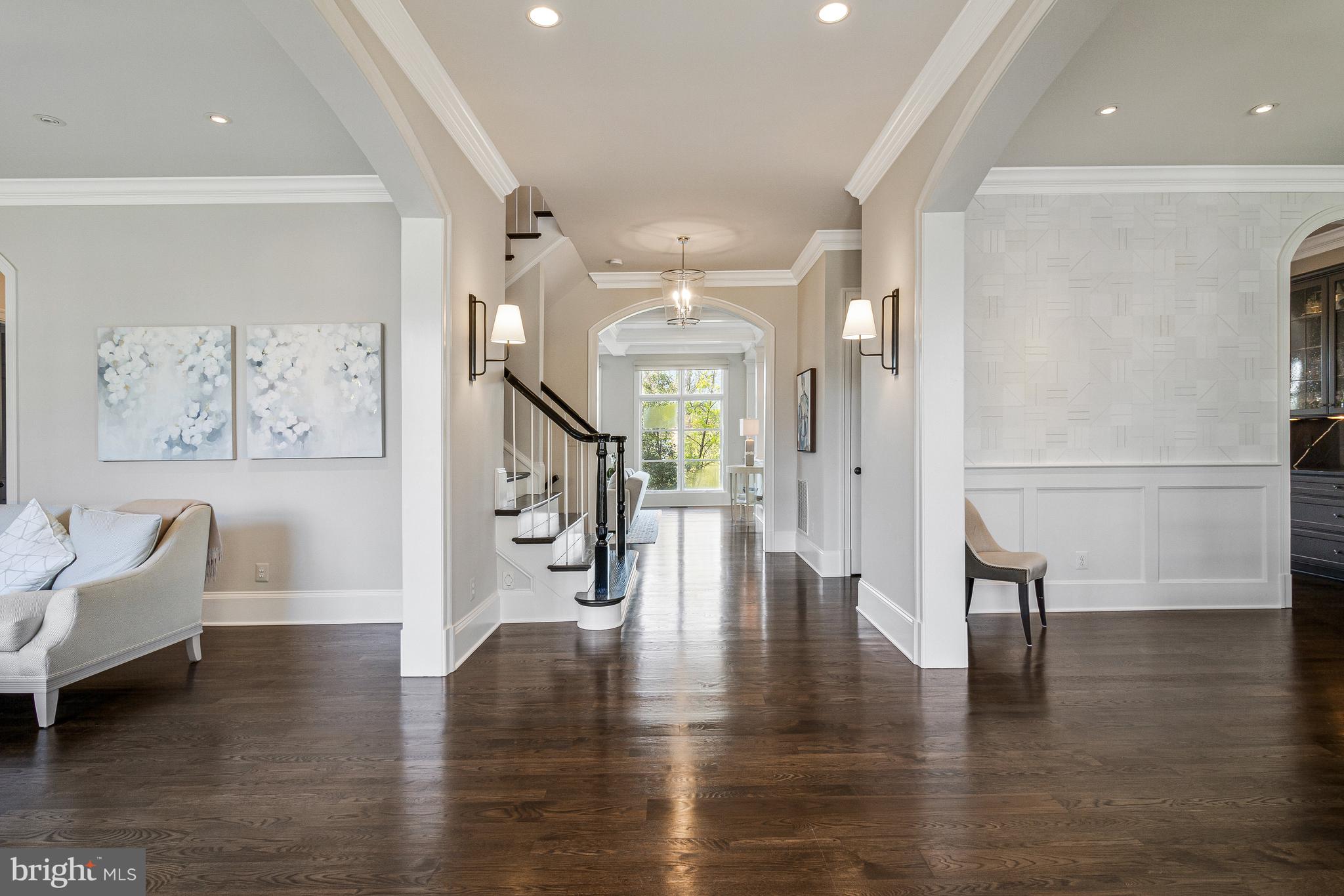 COUNTRY CLUB HILLS - Residential
