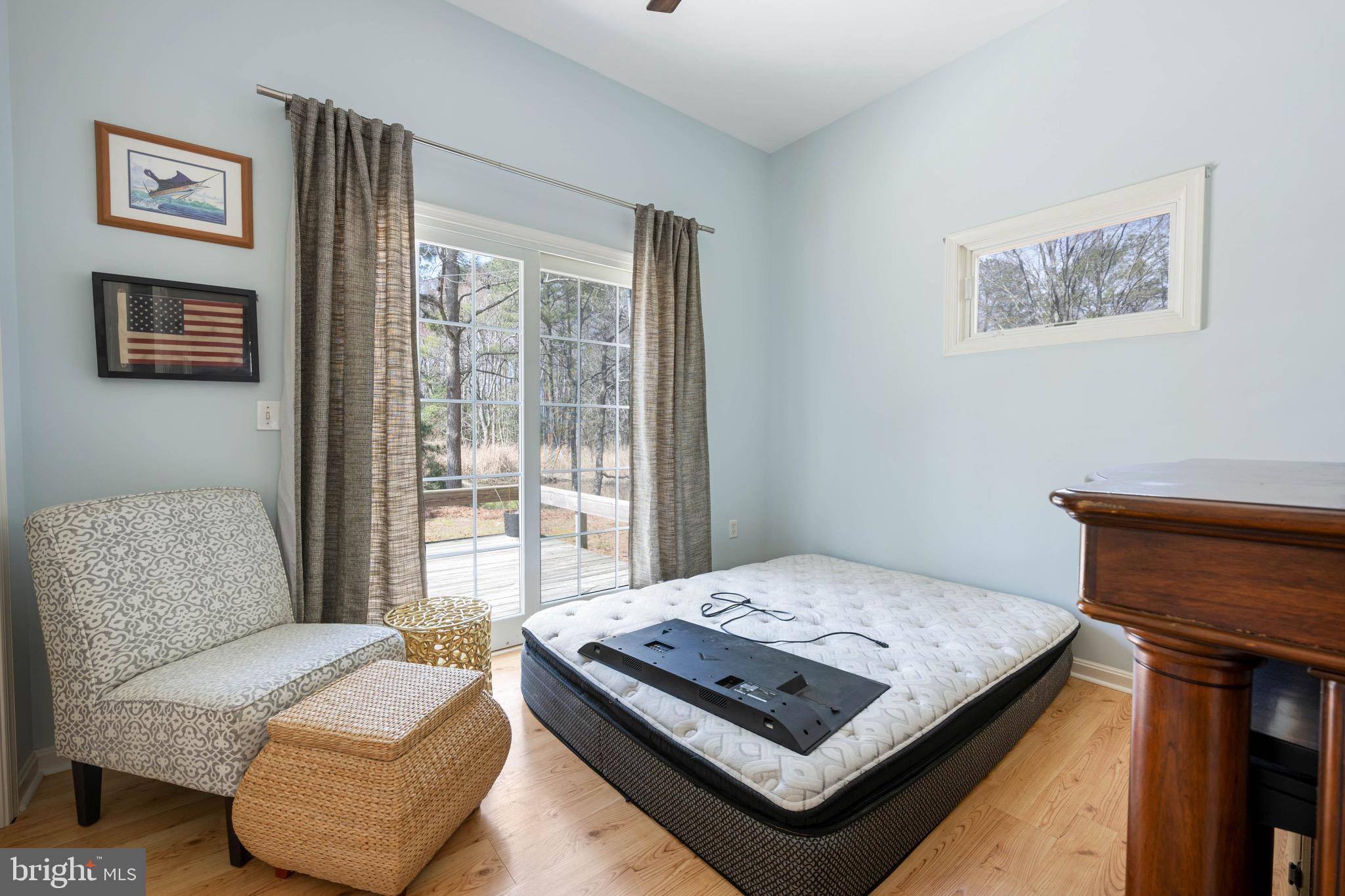 HOLIDAY HARBOR - Residential