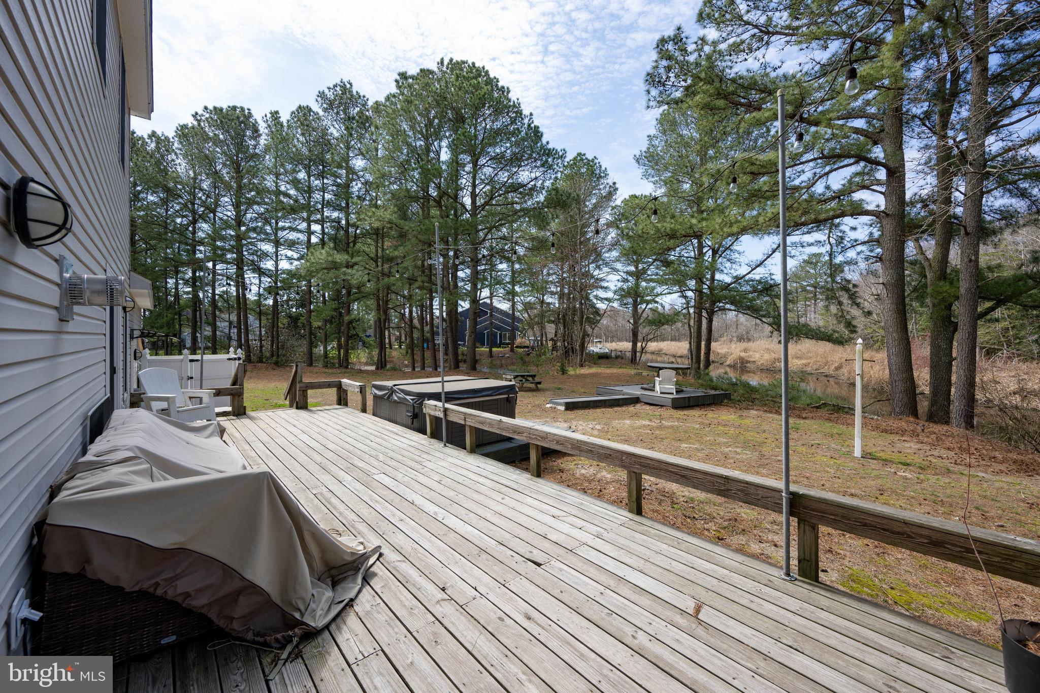 HOLIDAY HARBOR - Residential