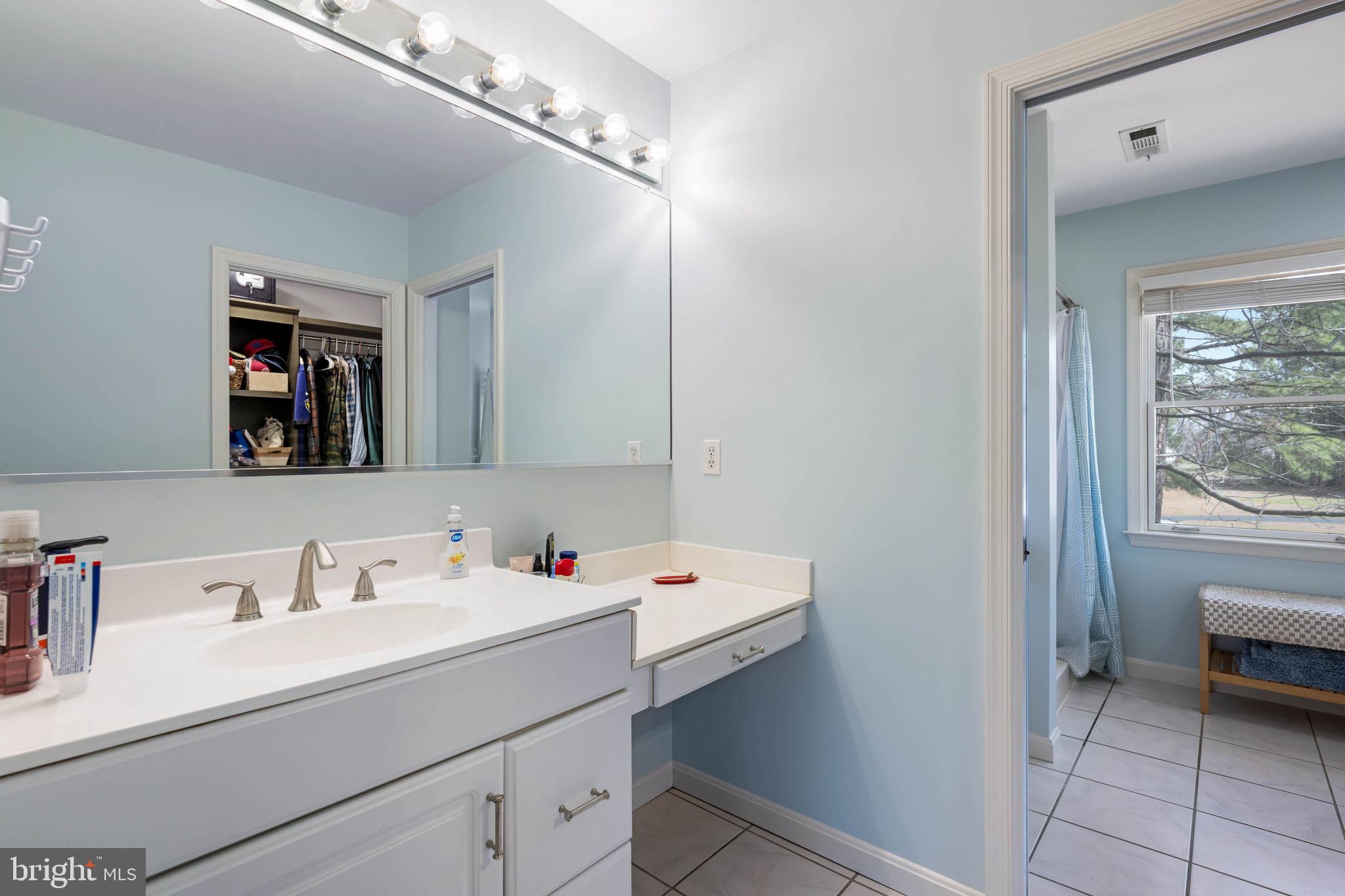 HOLIDAY HARBOR - Residential