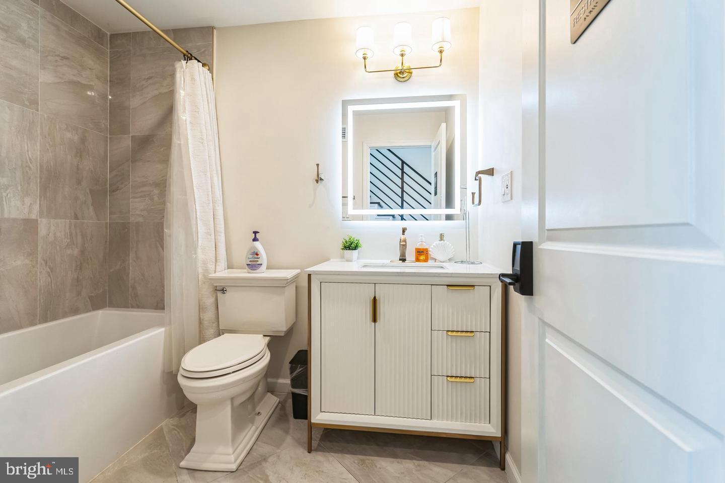 SHARSWOOD - Residential
