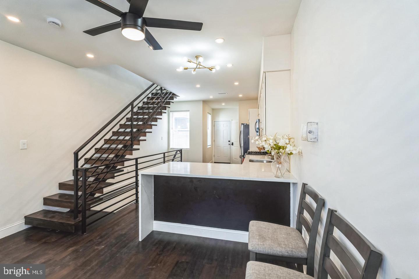 SHARSWOOD - Residential