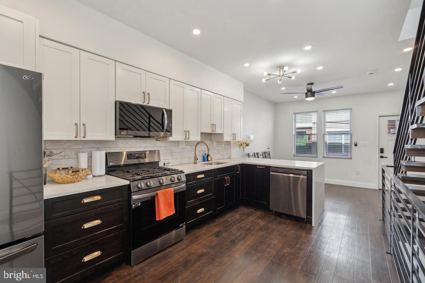 SHARSWOOD - Residential