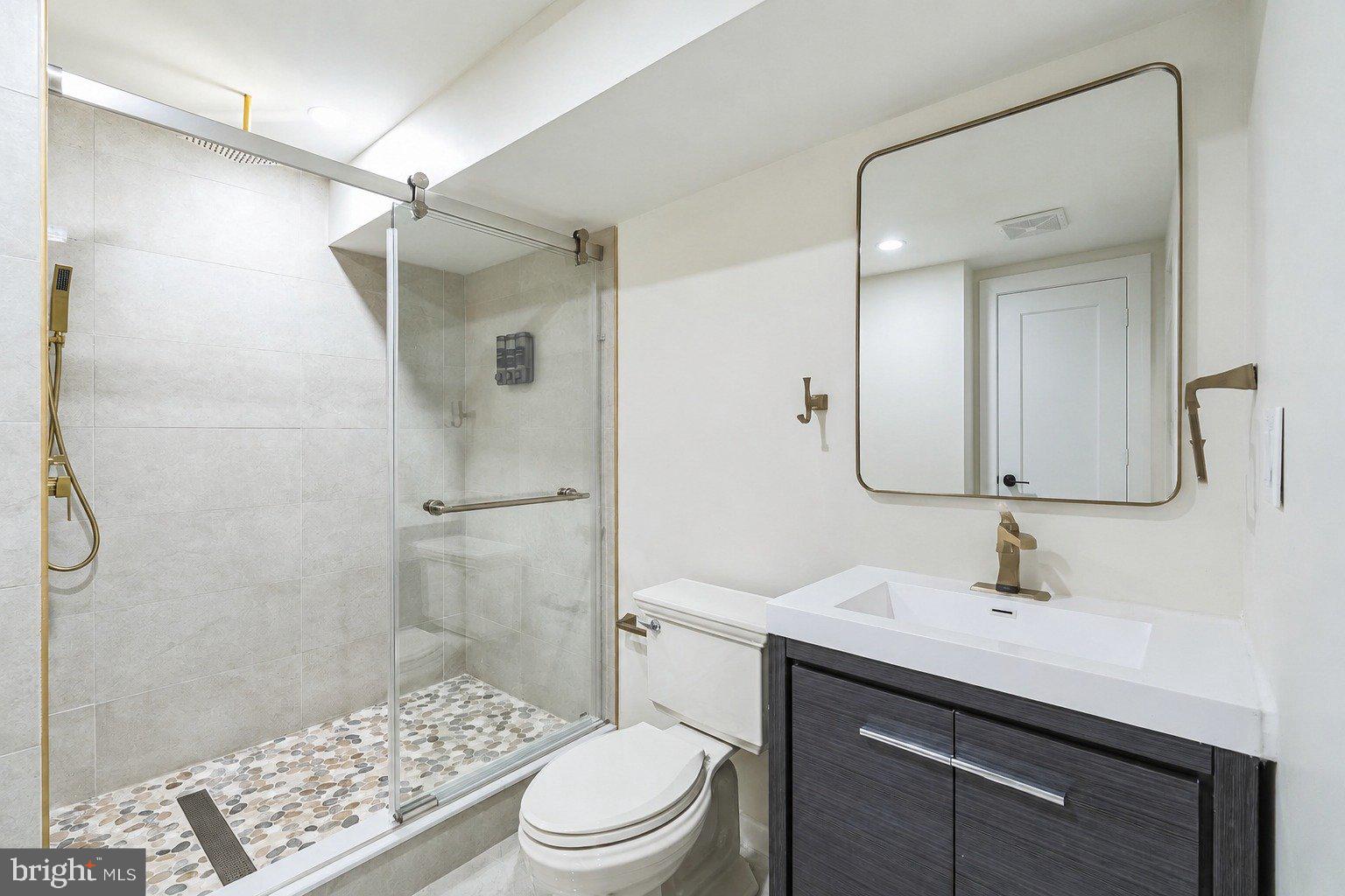 SHARSWOOD - Residential