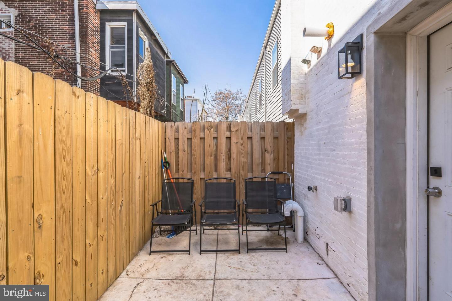 SHARSWOOD - Residential