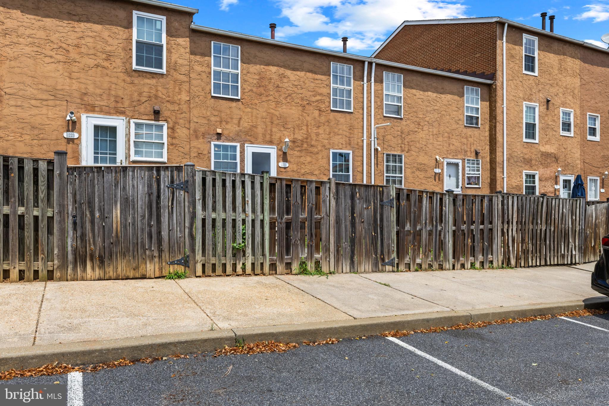 ASHLAND MEWS - Residential