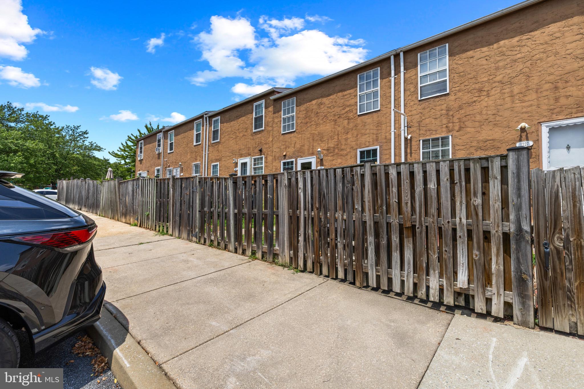 ASHLAND MEWS - Residential