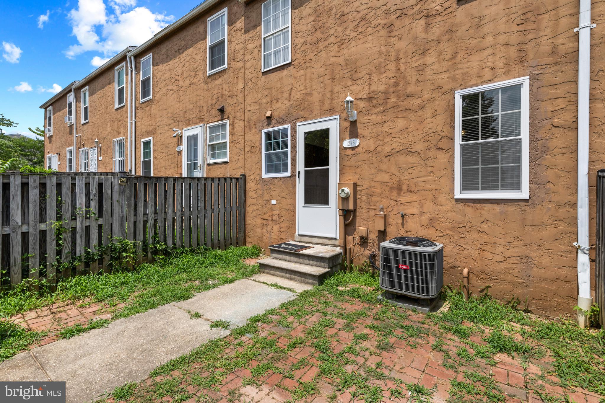 ASHLAND MEWS - Residential