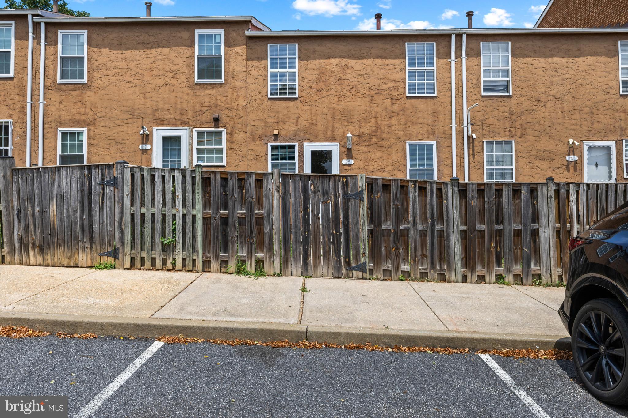 ASHLAND MEWS - Residential