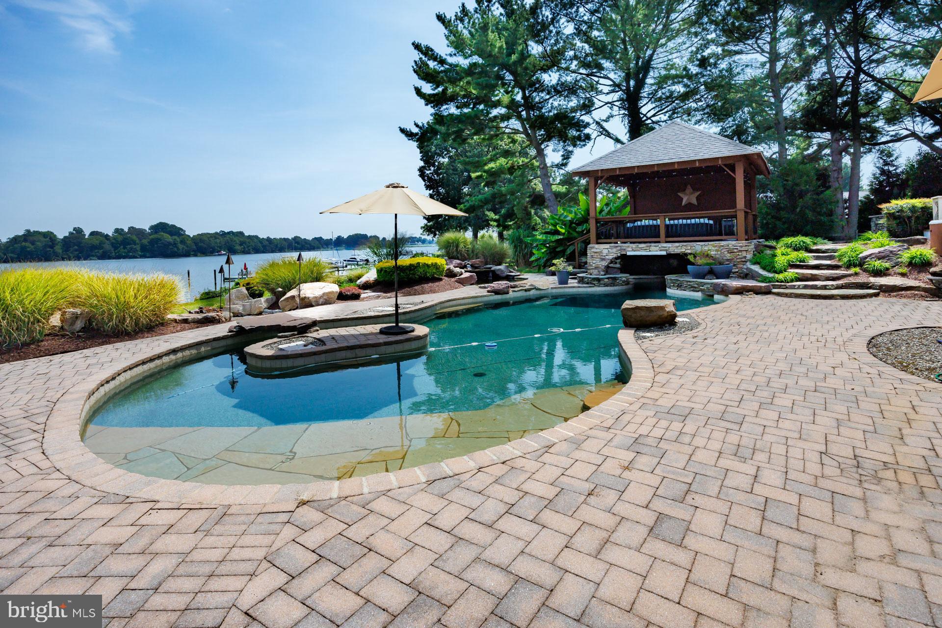 BELLE POINT FARM - Residential