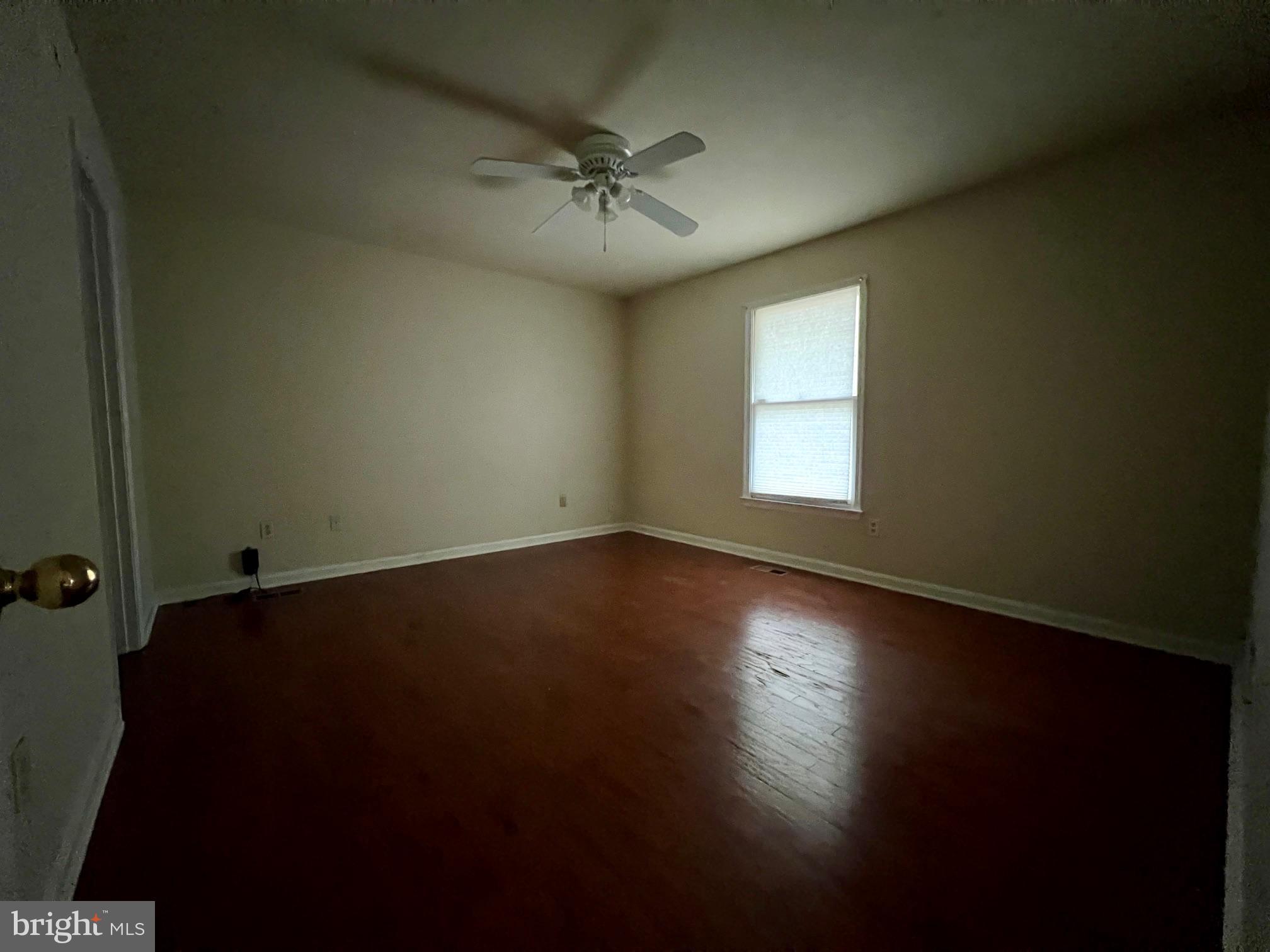 LAKE WILDERNESS - Residential Lease