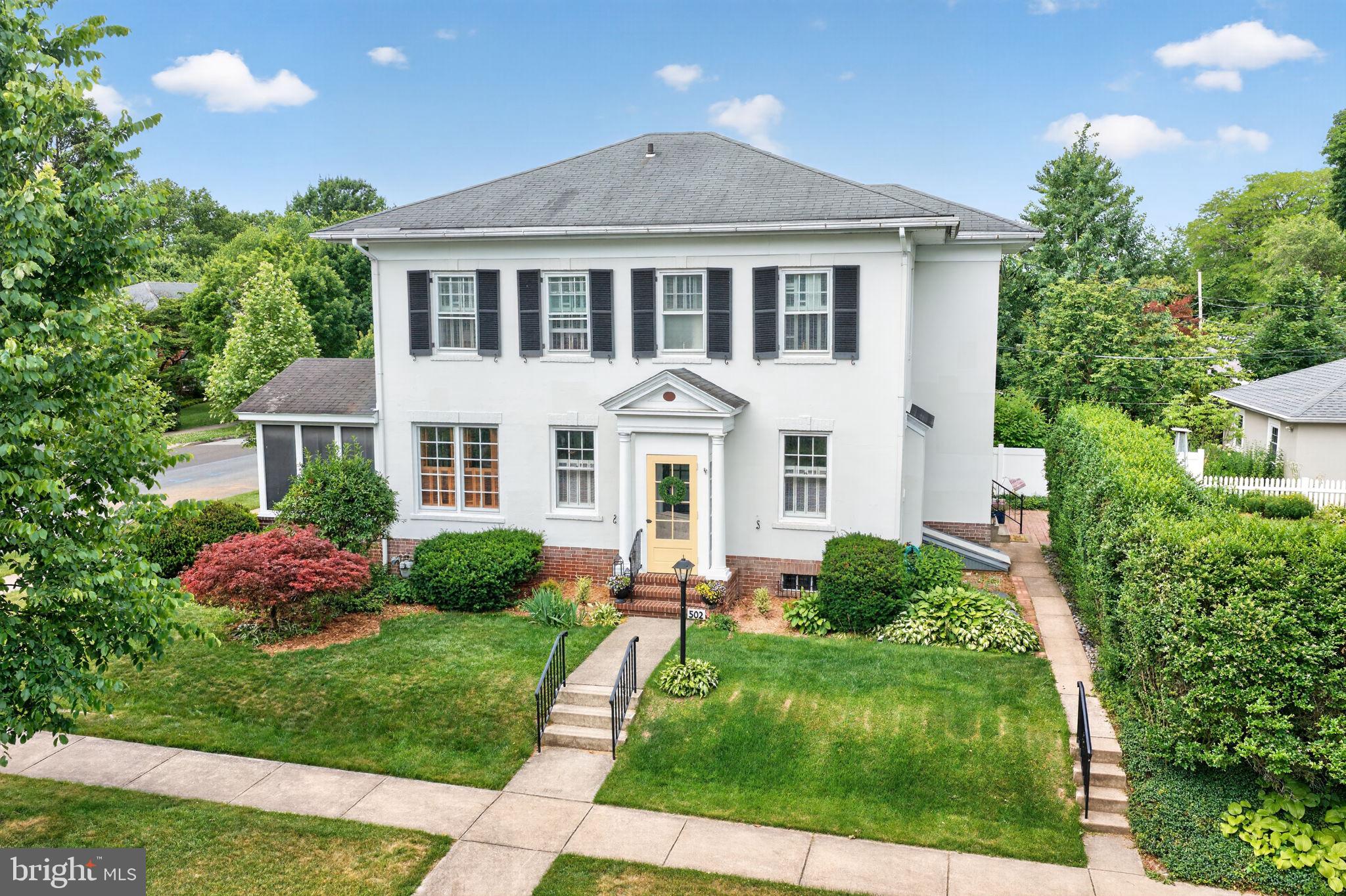 COLLEGE HEIGHTS - Residential