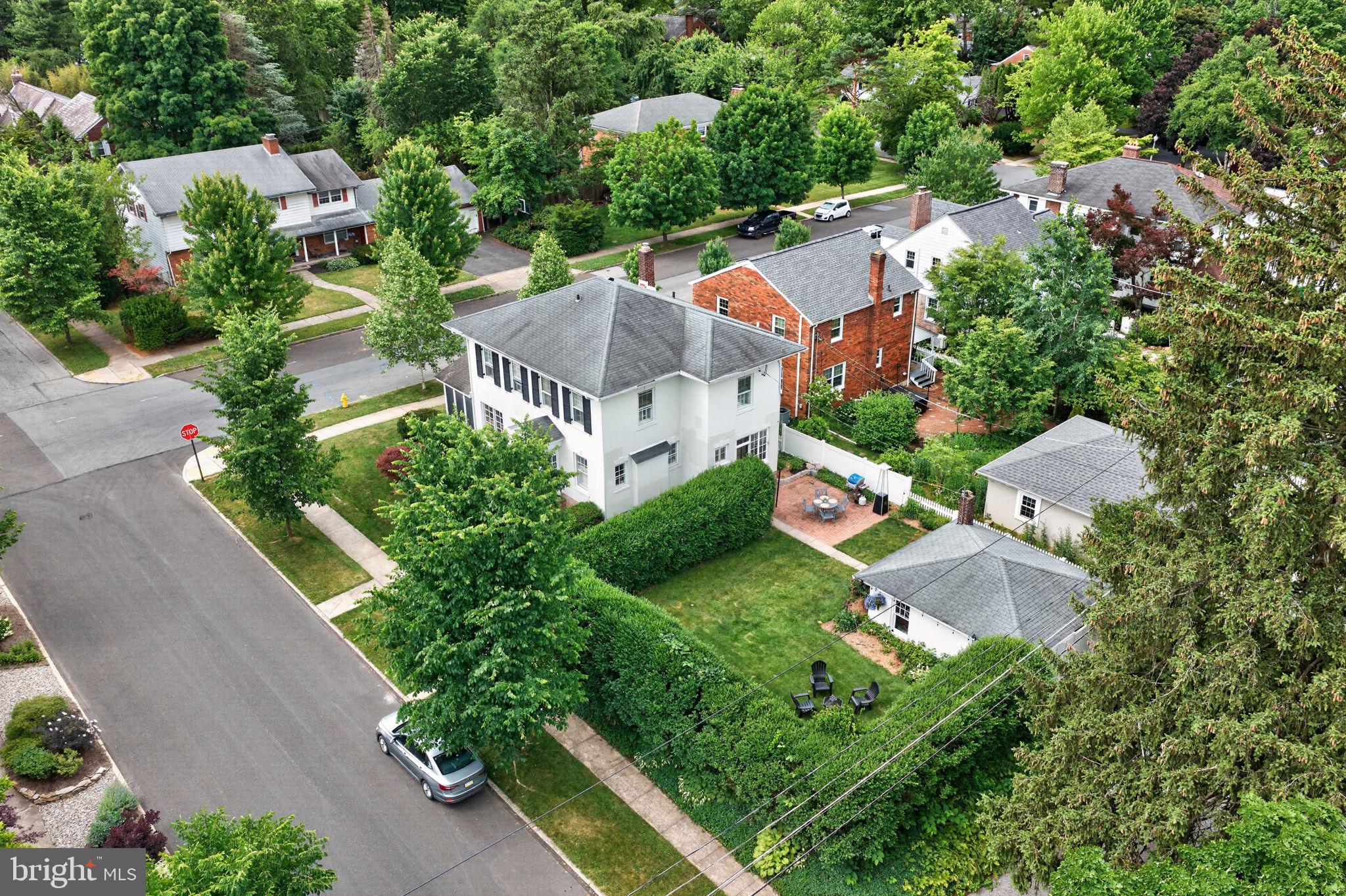 COLLEGE HEIGHTS - Residential