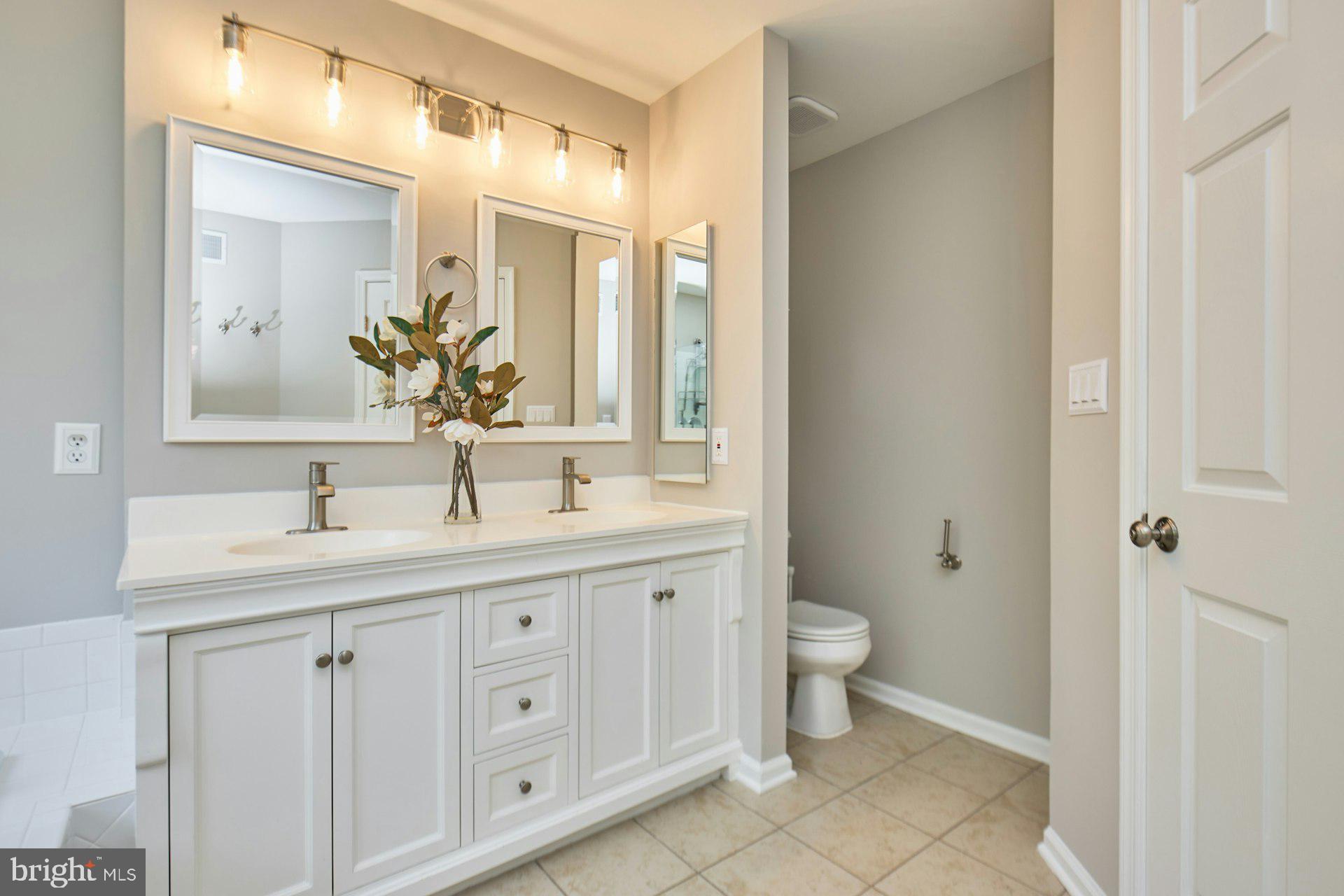 GREENHILL CROSSING - Residential
