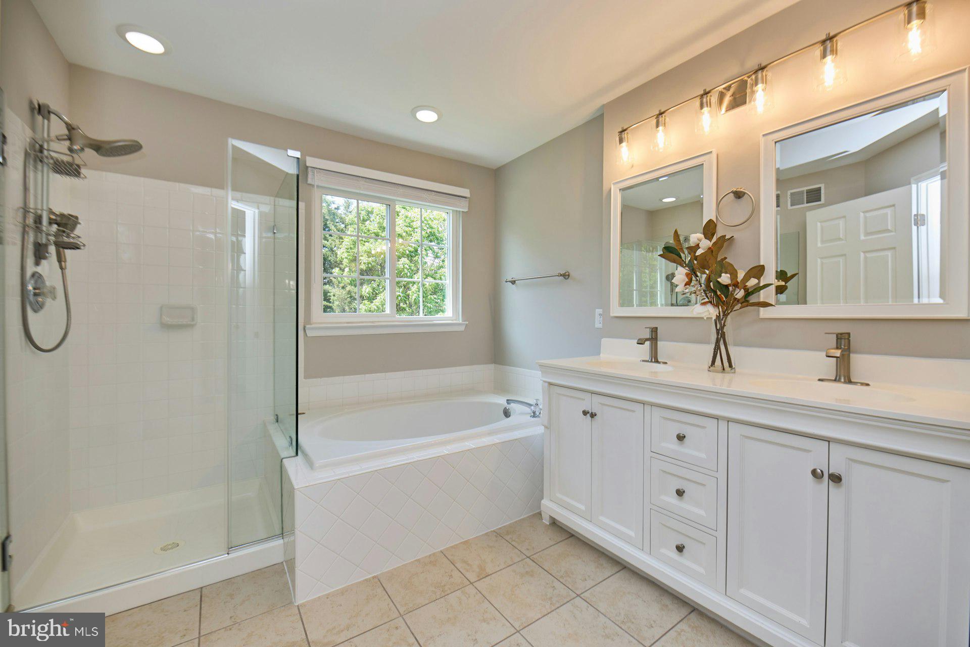 GREENHILL CROSSING - Residential